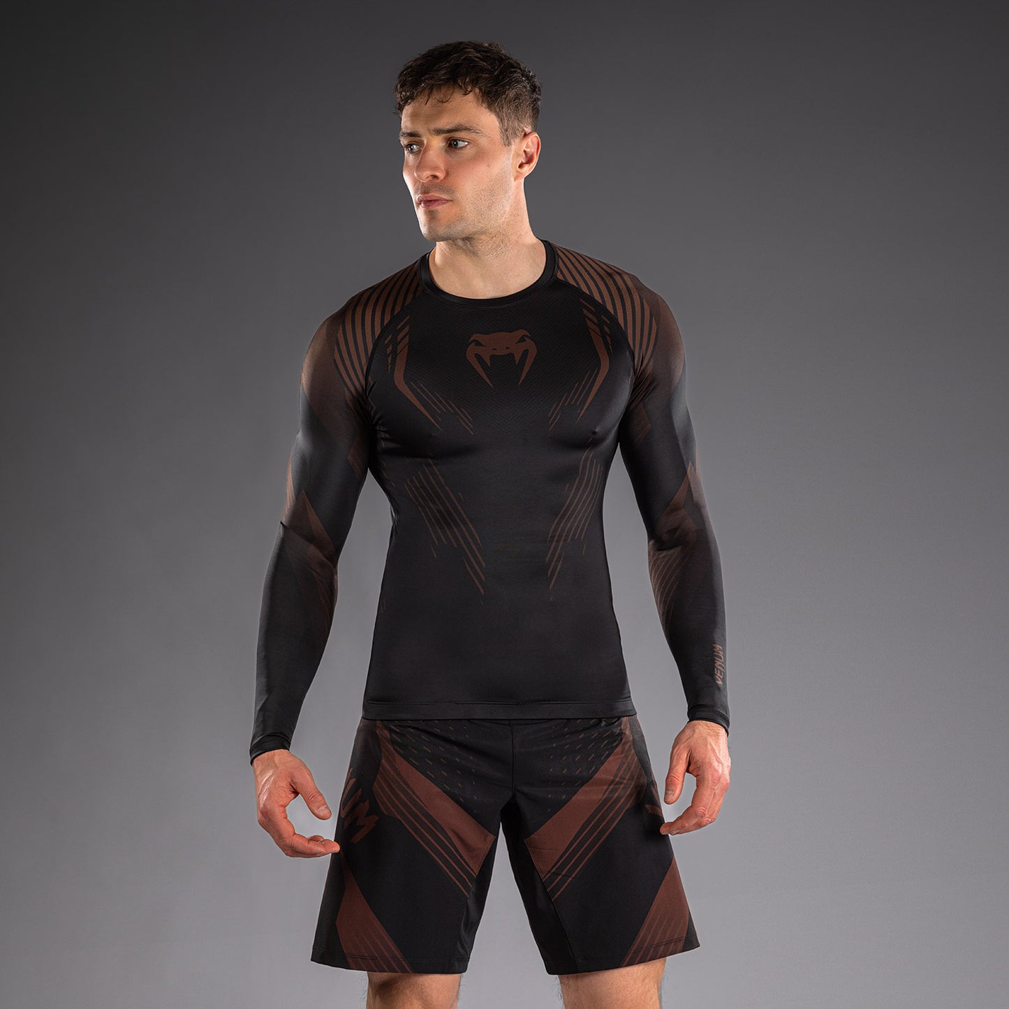 Venum No-Gi 6.0 長袖ラッシュガード - ブラック/ブラウン