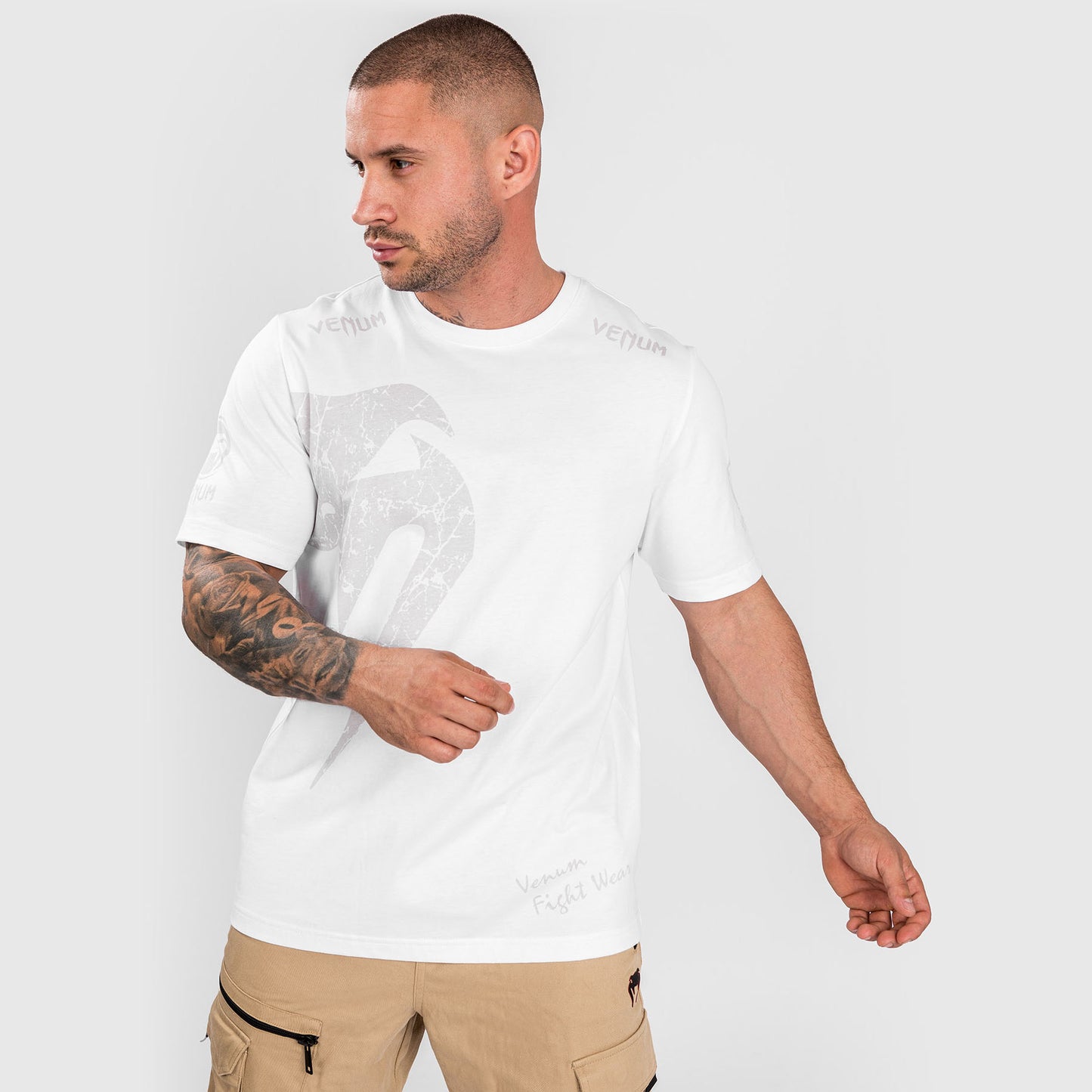 Venum Giant Tシャツ レギュラーフィット - ホワイト