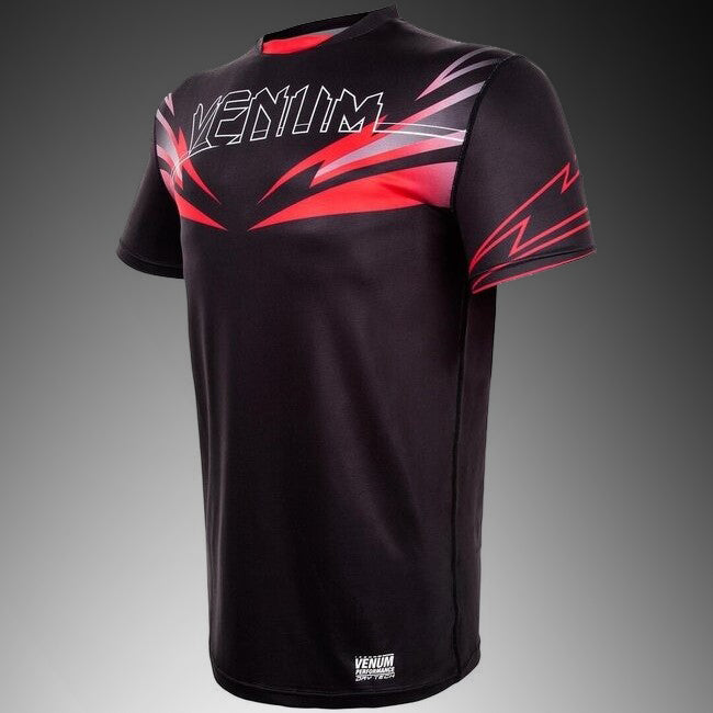 Venum Sharp 3.0 ドライテックTシャツ – ブラック/レッド