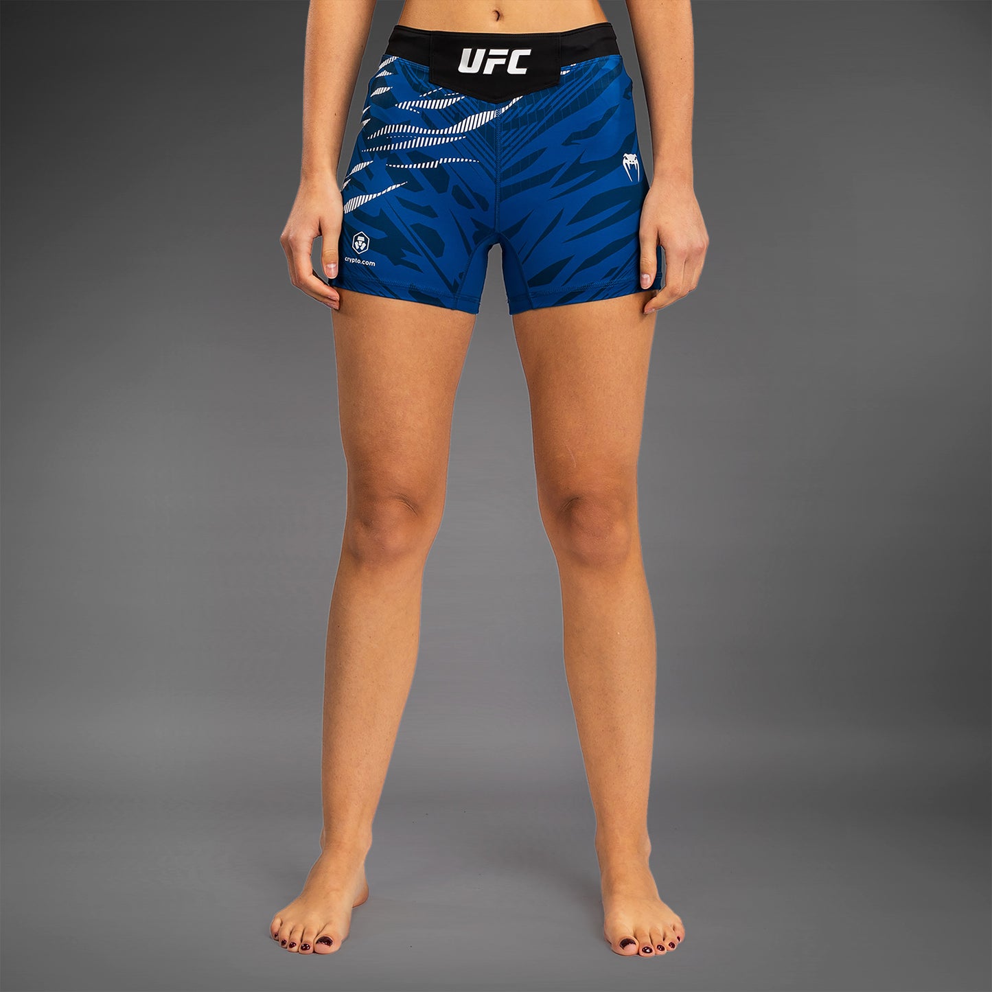 UFC Fusion by Venum Authentic Fight Night ヴァレトゥードショーツ（女性用、フィットコルト） - ブルー