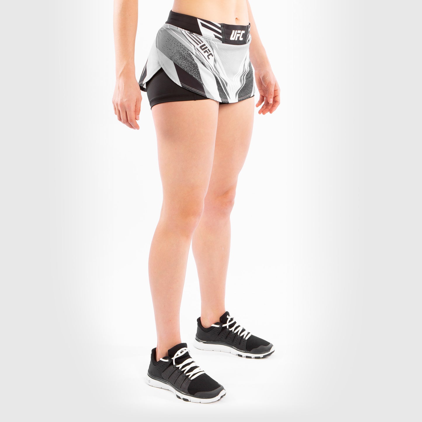 UFC VENUM本物のファイトナイトウィメンズスコート - 白い