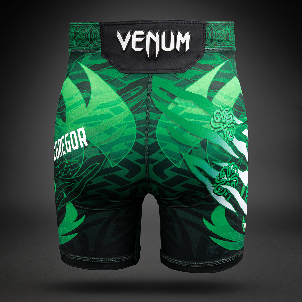 UFC Unrivaled by Venum コナー・マクレガー メンズ ヴァレ・トゥード ショーツ - グリーン