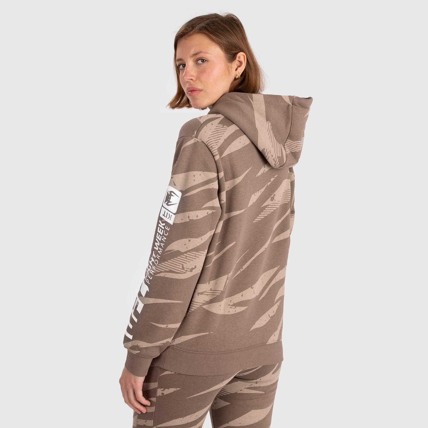 UFC Adrenaline By Venum Fight Week - 女性用プルオーバーパーカー - Desert Camo
