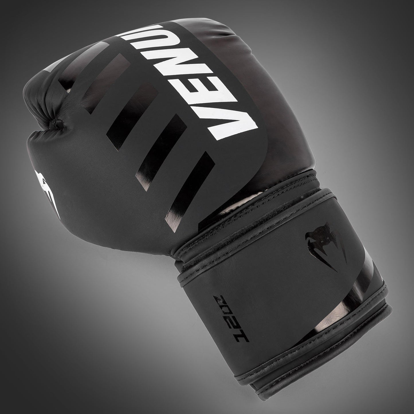 Venum Challenger 3.0 Shockwave ボクシンググローブ – ブラック
