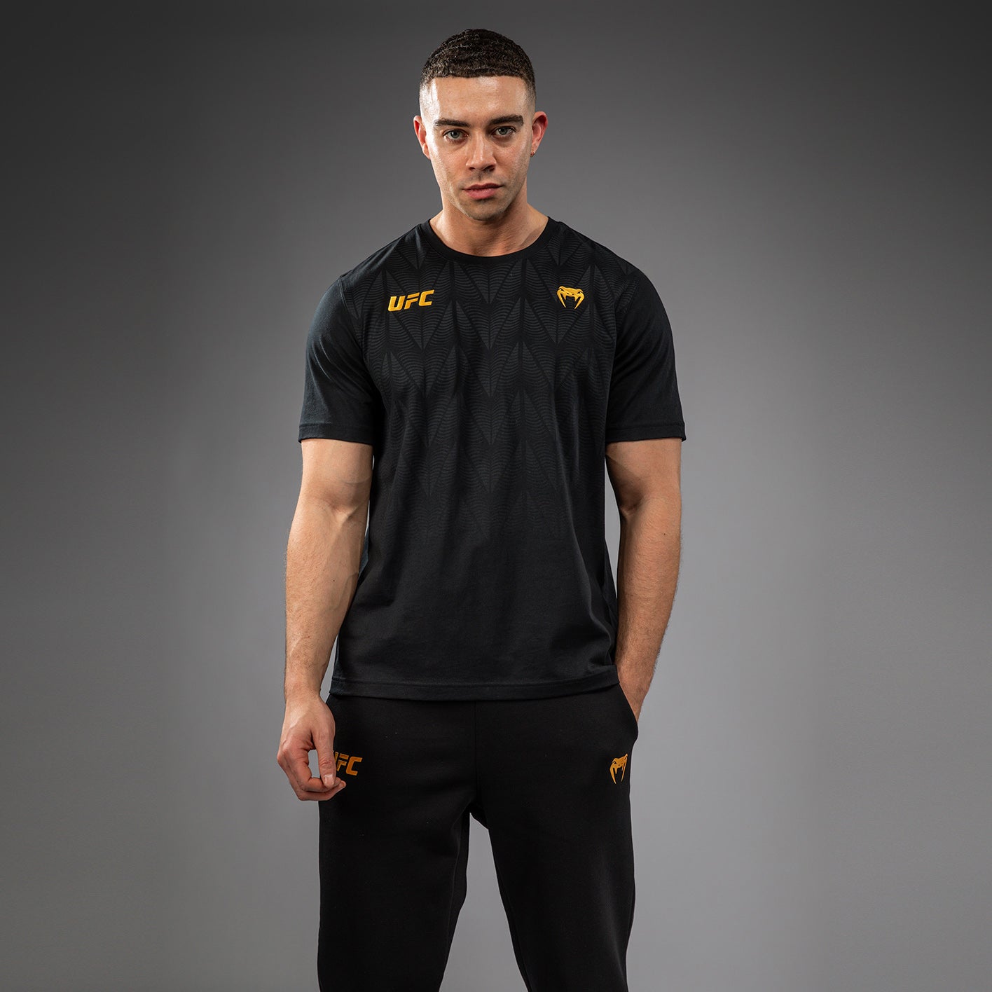 UFC Zenith by Venum Replica Tシャツ メンズ - チャンピオン