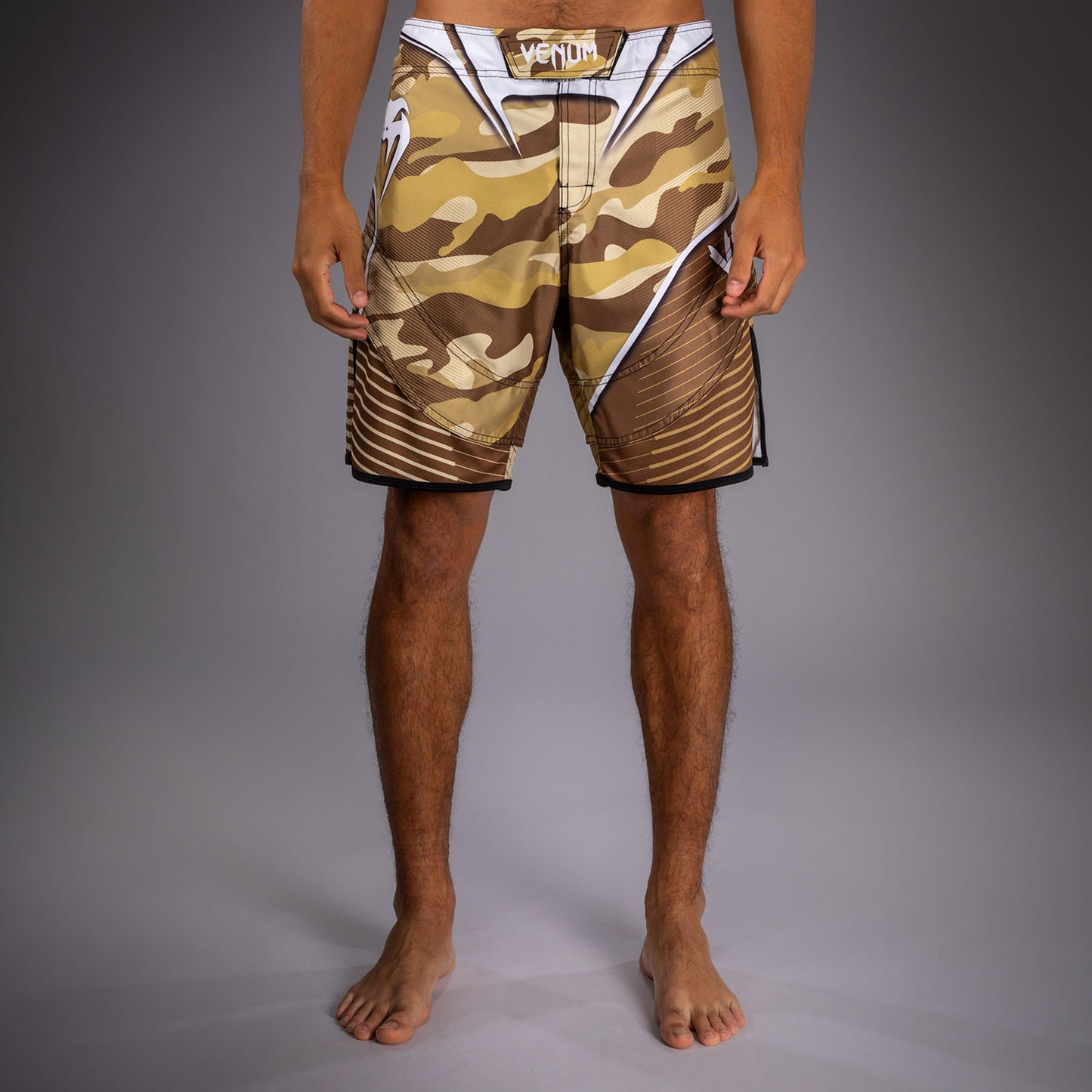 Venum Camo Hero ファイトショーツ - ライトベージュ/ブラウン