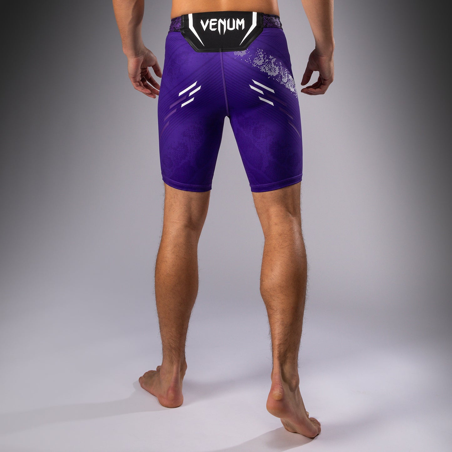 UFC Adrenaline by Venum Authentic Fight Night ヴァレトゥードショーツ（男性用） - パープル