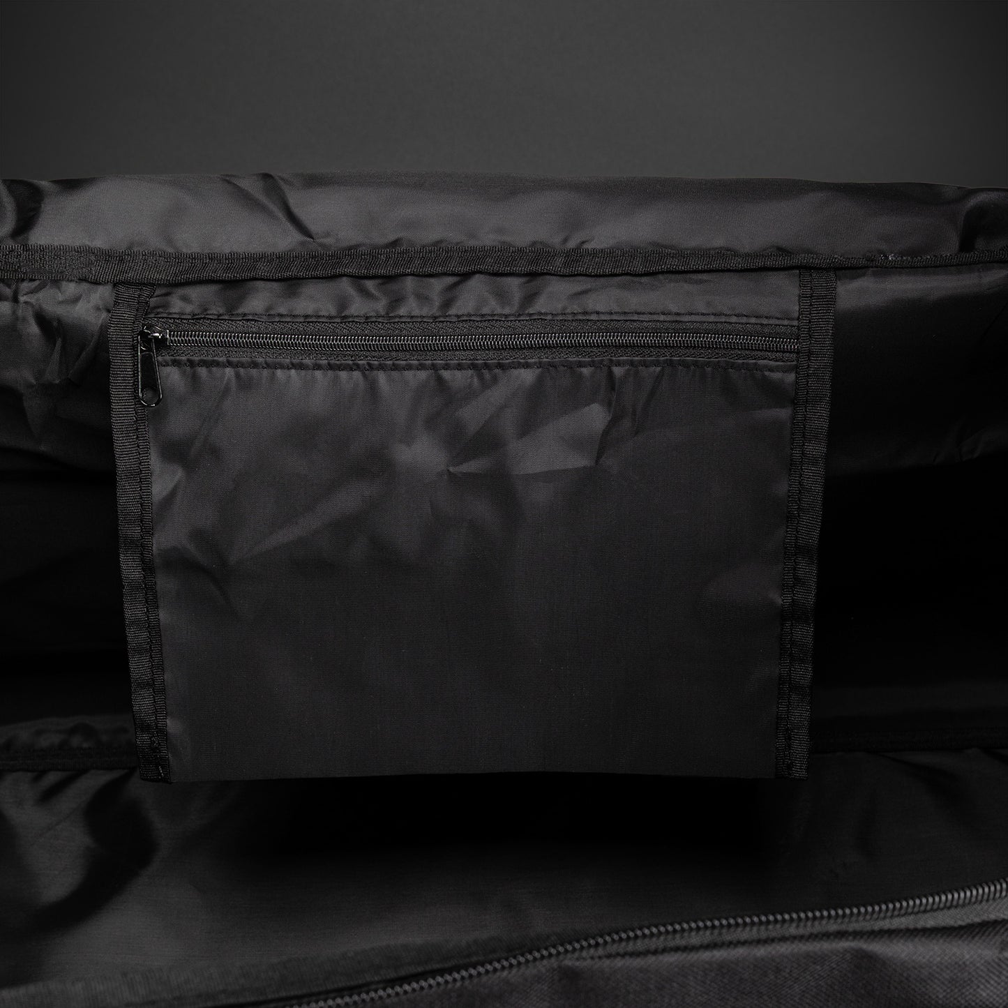 Venum Essential スポーツバッグ (37L) - グレー/ブラック