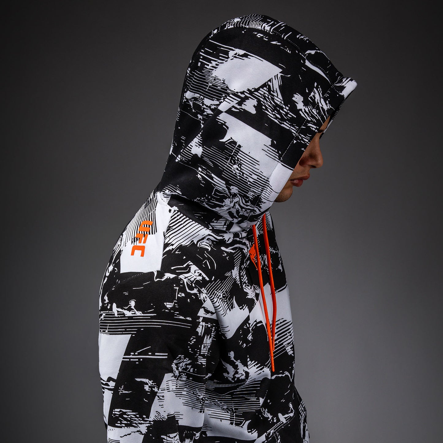 UFC Zenith by Venum Authentic Fight Week プルオーバーパーカー メンズ - ホワイト