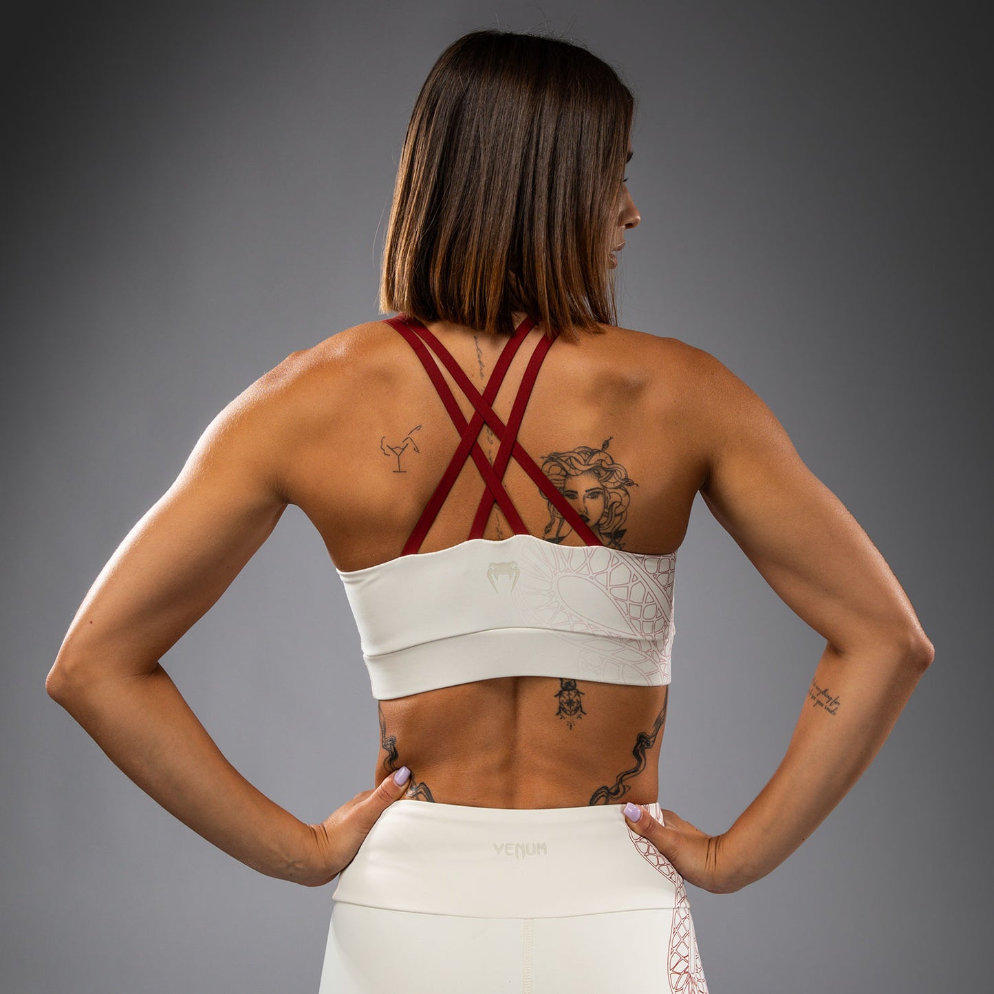 Venum Serpenti レディーススポーツブラ – アイボリー/バーガンディ