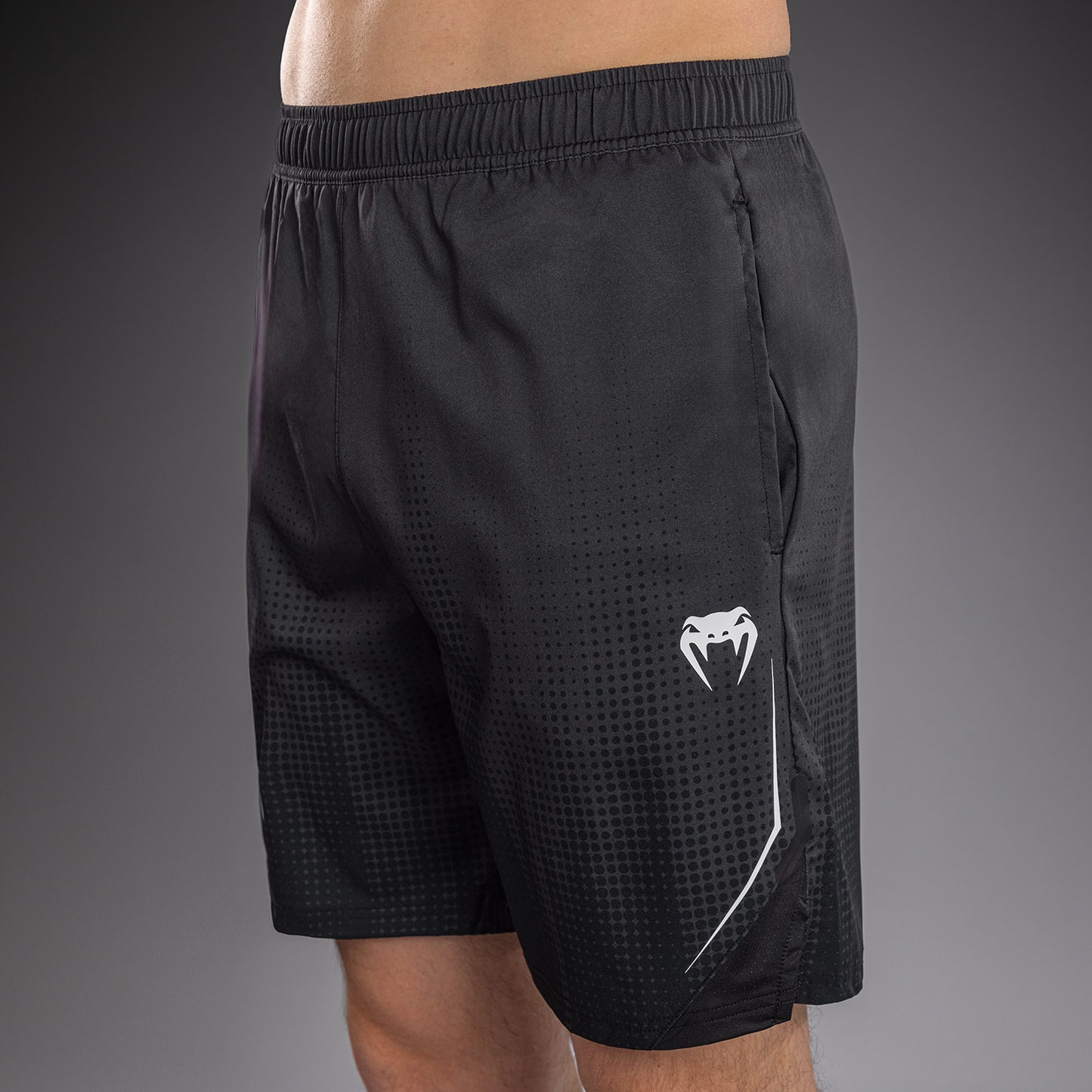 Venum Stealth トレーニングショーツ – ブラック/ホワイト