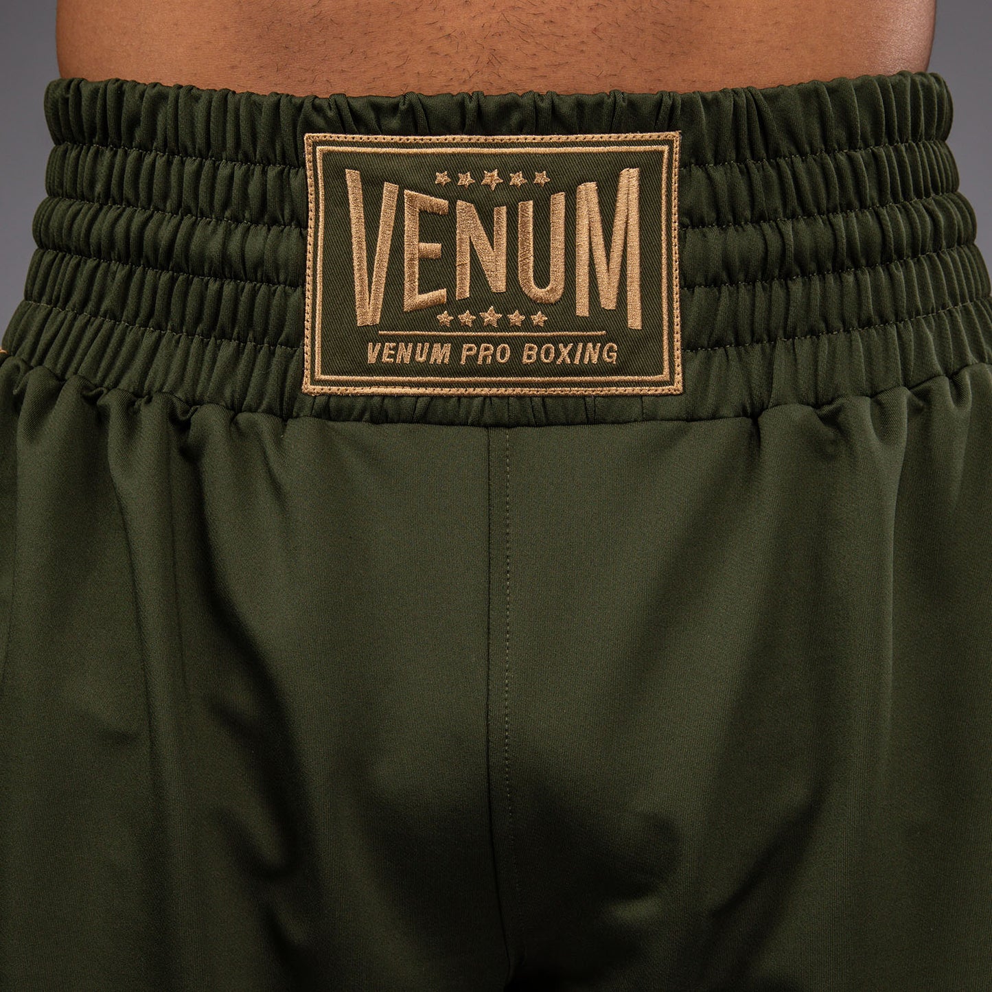 Venum Classic ボクシング・ショーツ - ミリタリーグリーン/サンド
