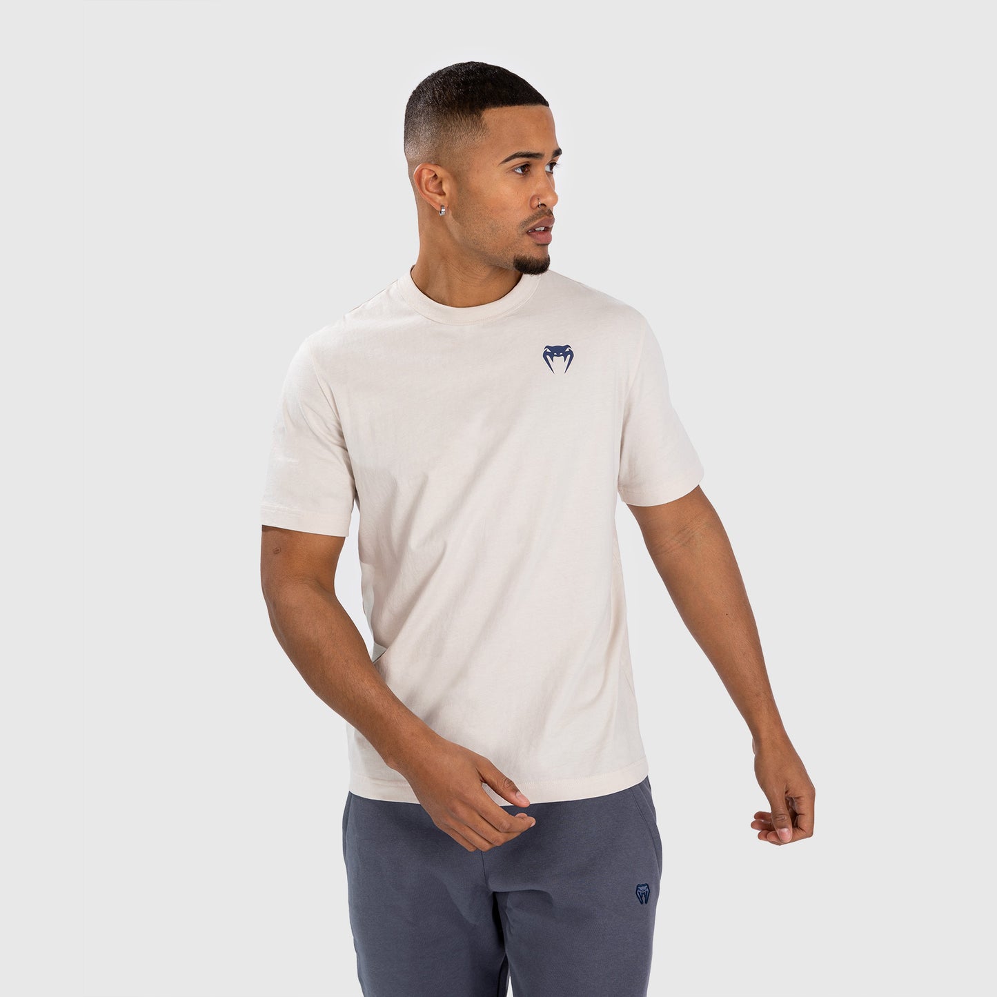 Venum Strikeland Tシャツ - グレー