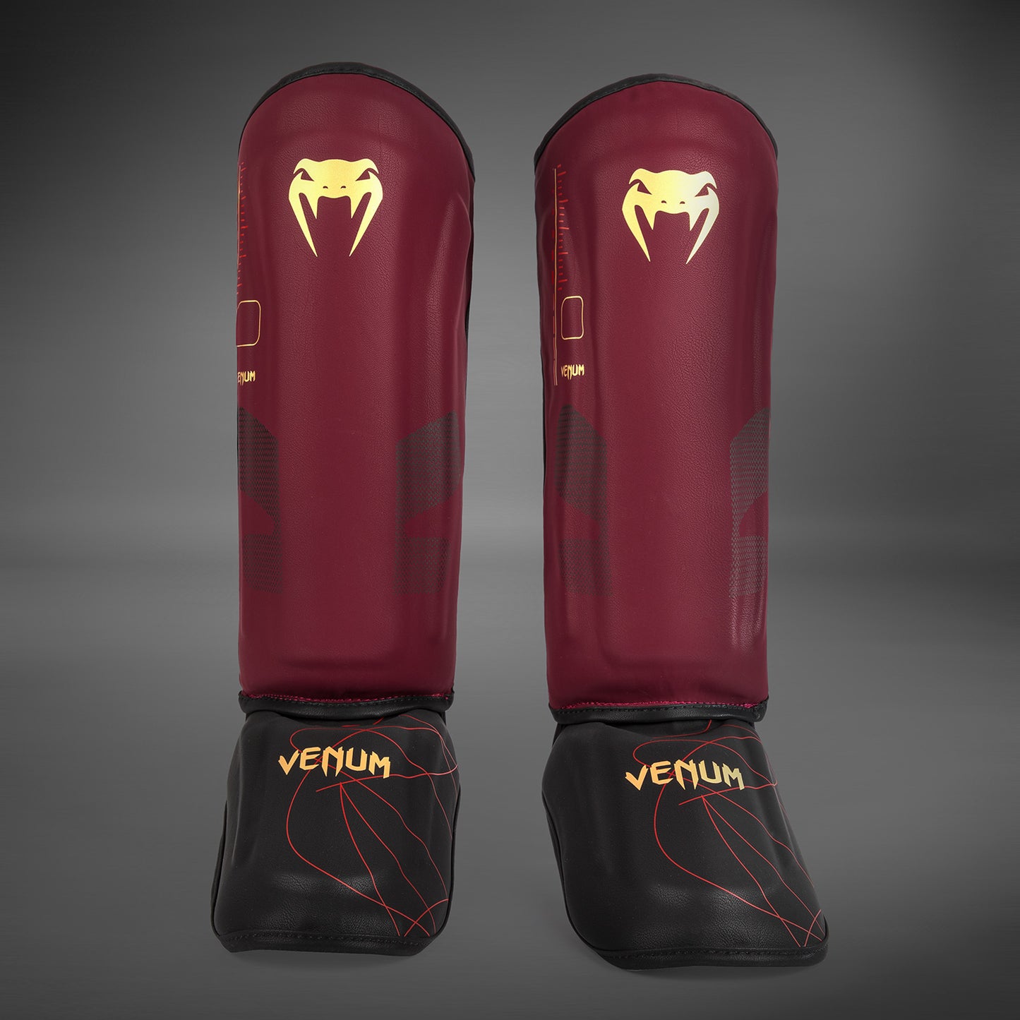 Venum Tactical XT シンガード - ブラック/バーガンディ/ゴールド
