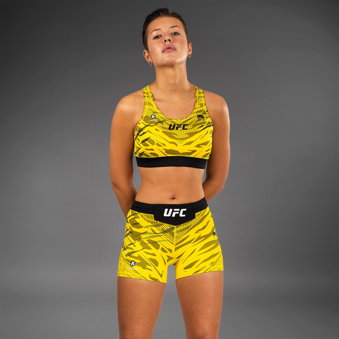 UFC Fusion by Venum Authentic Fight Night ヴァレトゥードショーツ（女性用、フィットコルト） - イエロー