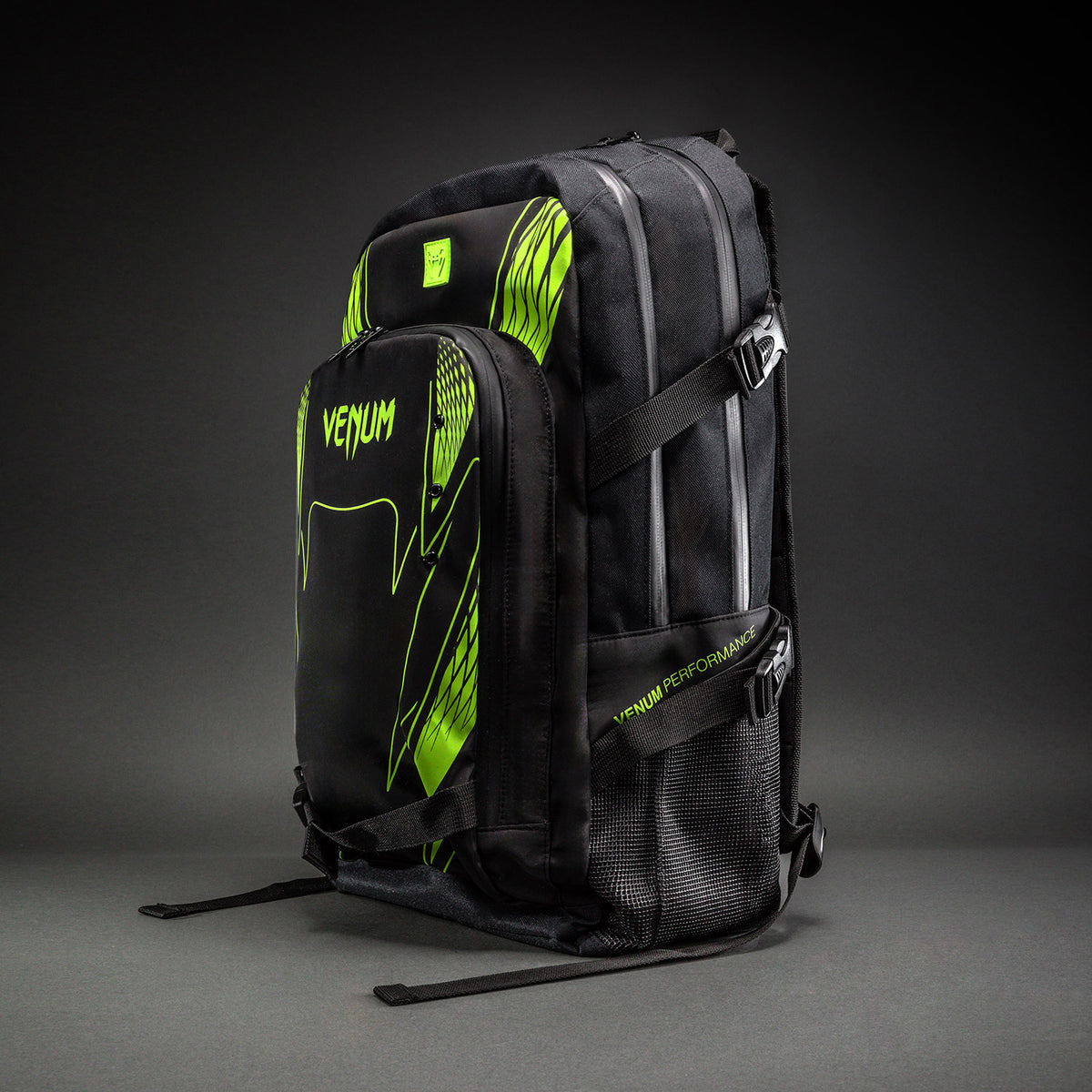 Venum Amazonia Reborn バックパック (15-25 L) - ブラック/グリーン