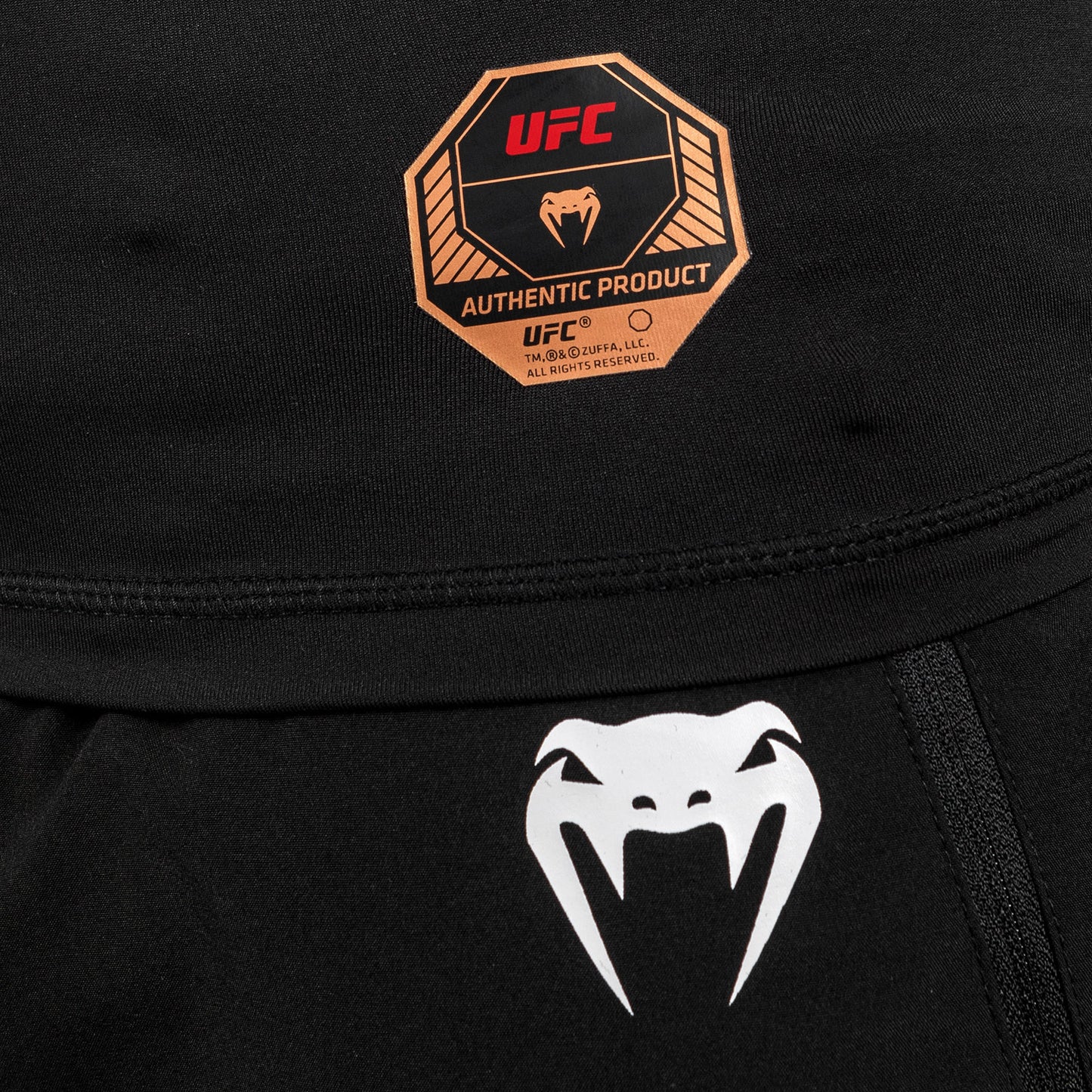 UFC Adrenaline by Venum Fight Week メンズ・パフォーマンス・ロングスリーブ・ラッシュガード - ブラック
