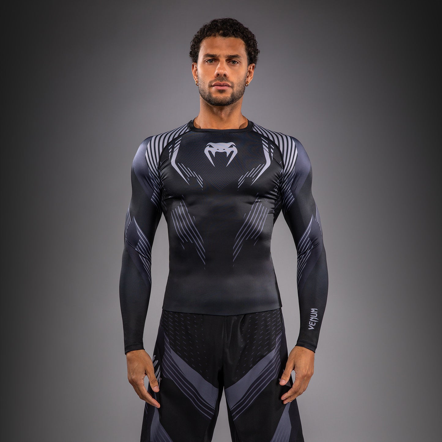 Venum No-Gi 6.0 長袖ラッシュガード ブラック/グレー
