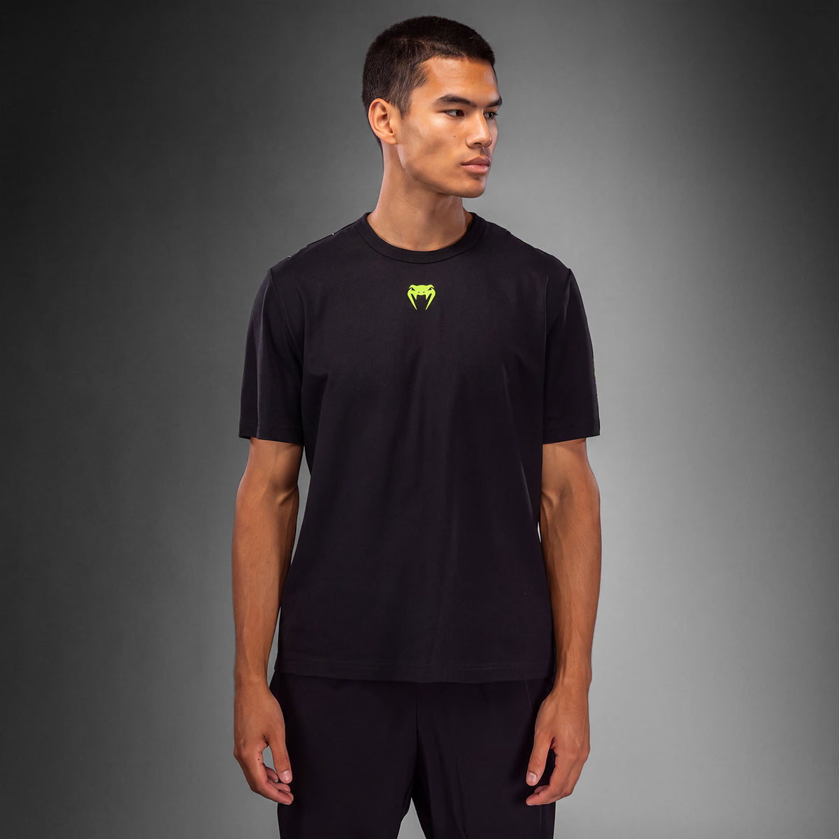 Venum Amazonia Reborn Tシャツ - ブラック/グリーン