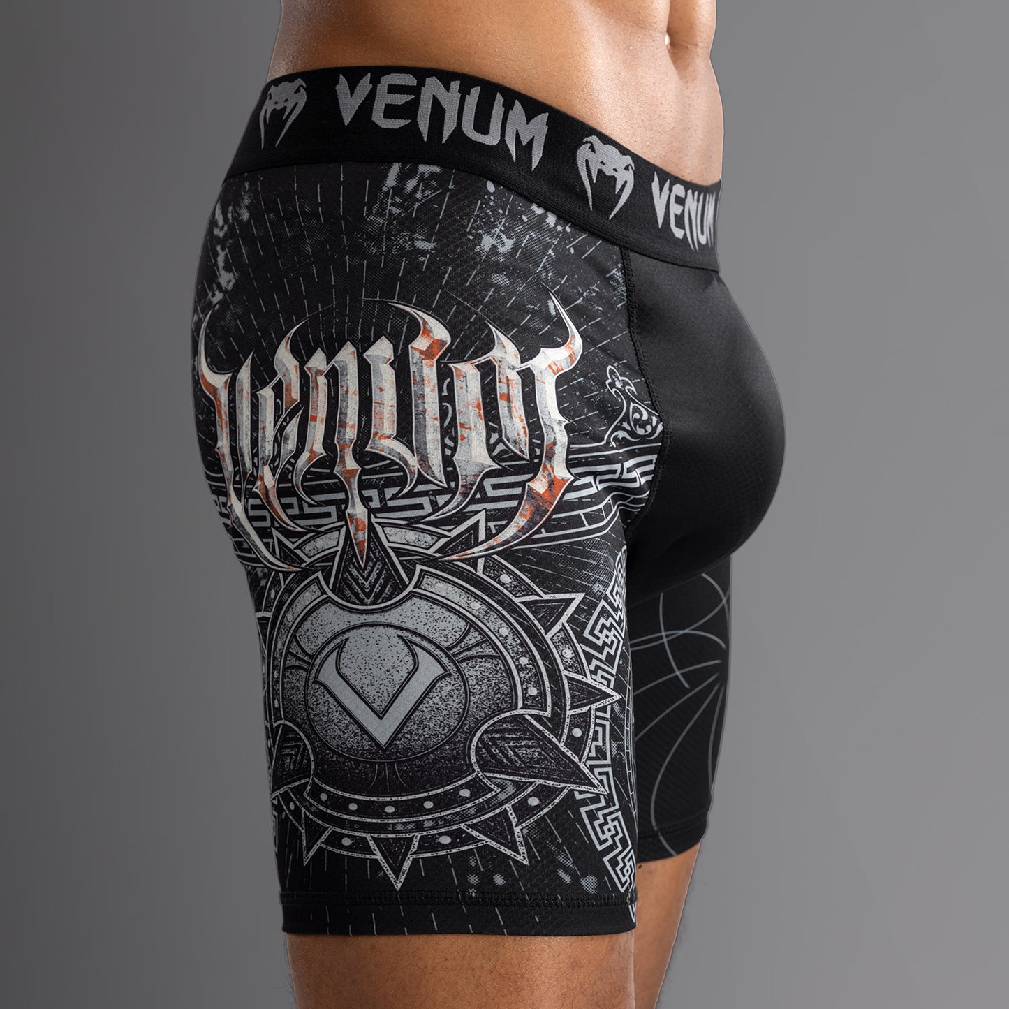 Venum Gladiator 5.0 ショーツ - ブラック/シルバー