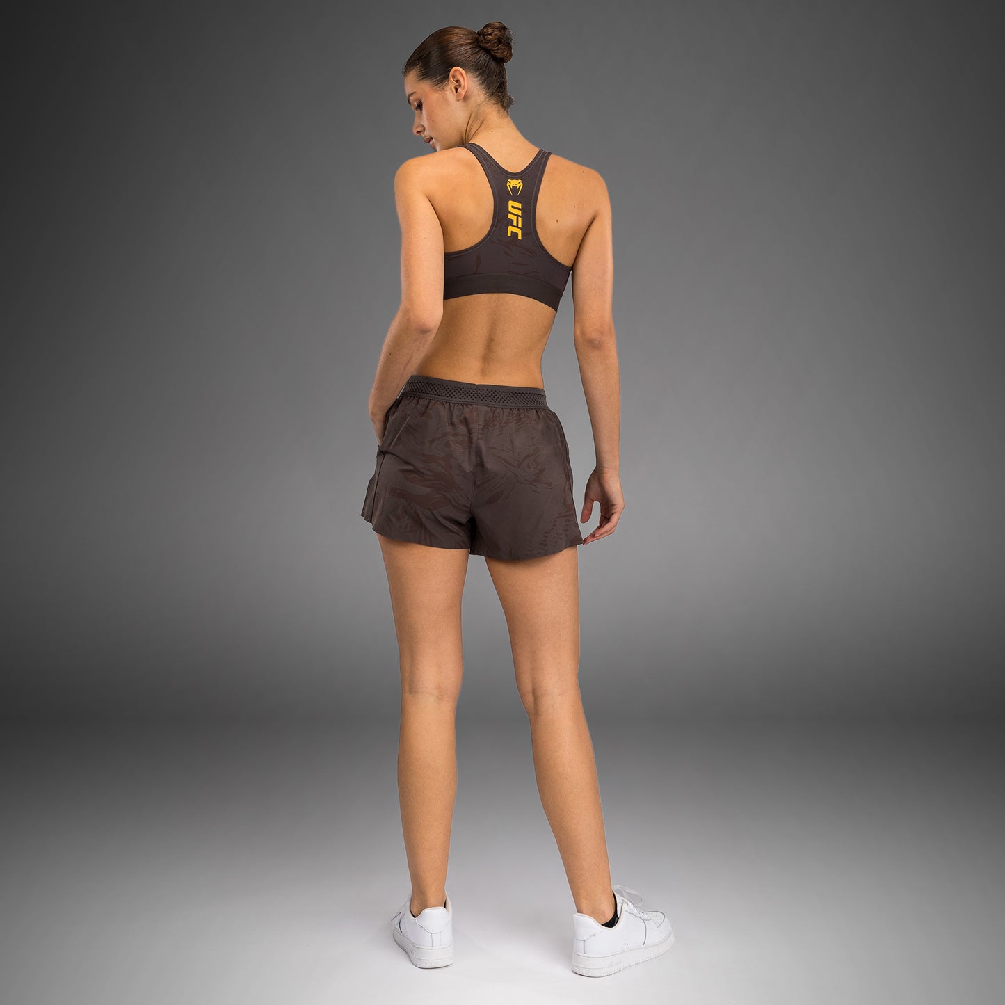 UFC Fusion by Venum Fight Week パフォーマンスショーツ（女性用） - アーセンブラウン