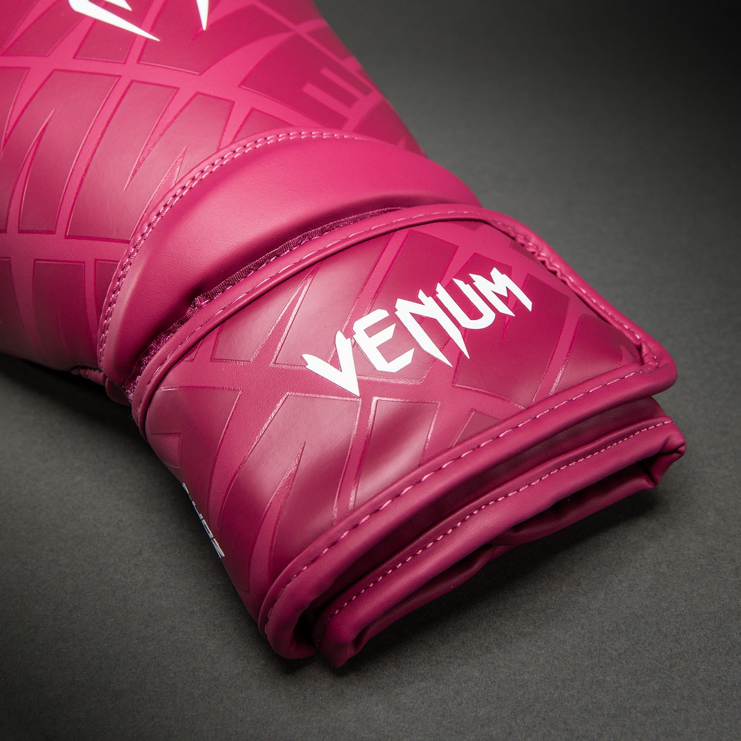 Venum Contender 1.5 XT 3D ボクシンググローブ – オールドピンク