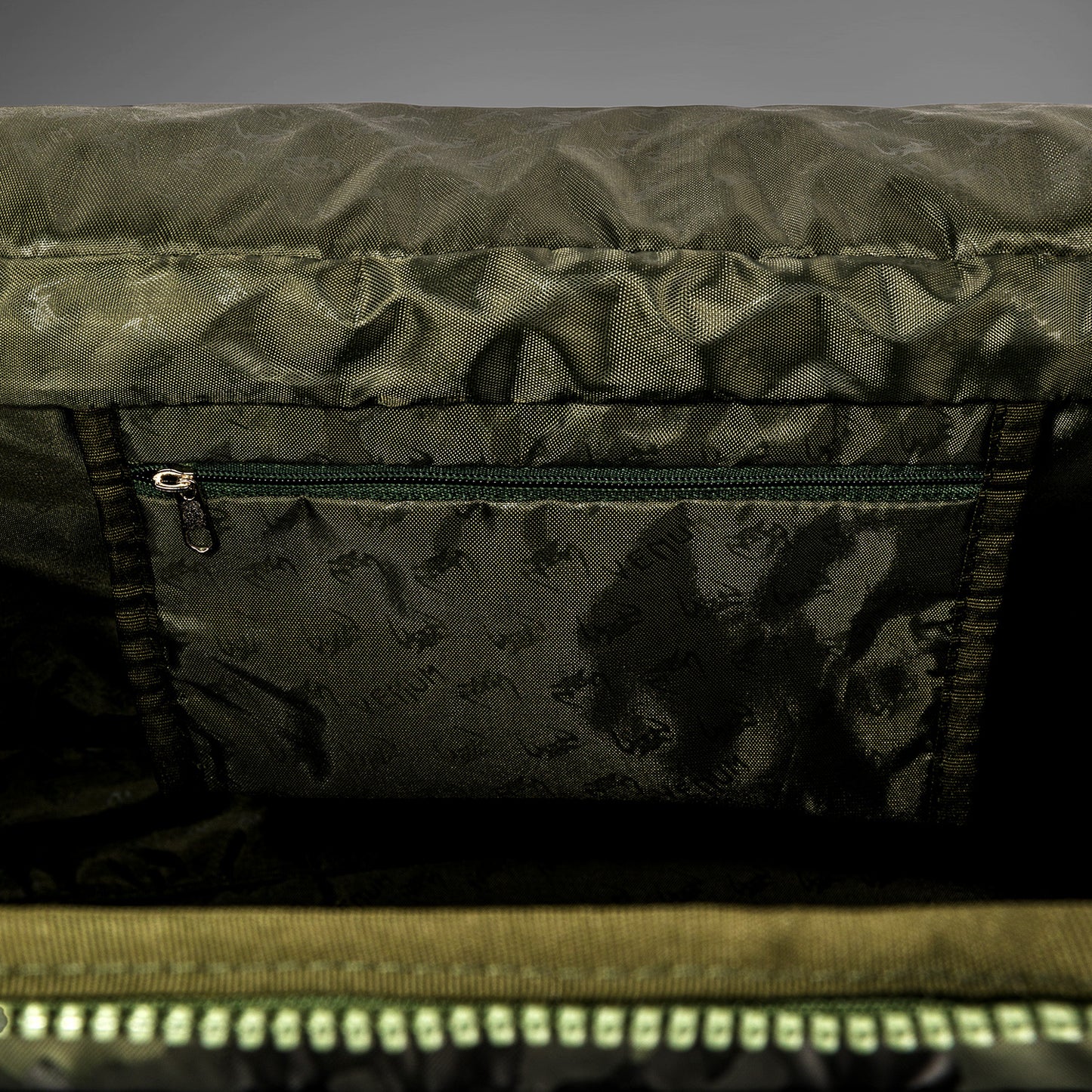 Venum Trainer Lite Sports Bag - カーキ/カモフラージュ