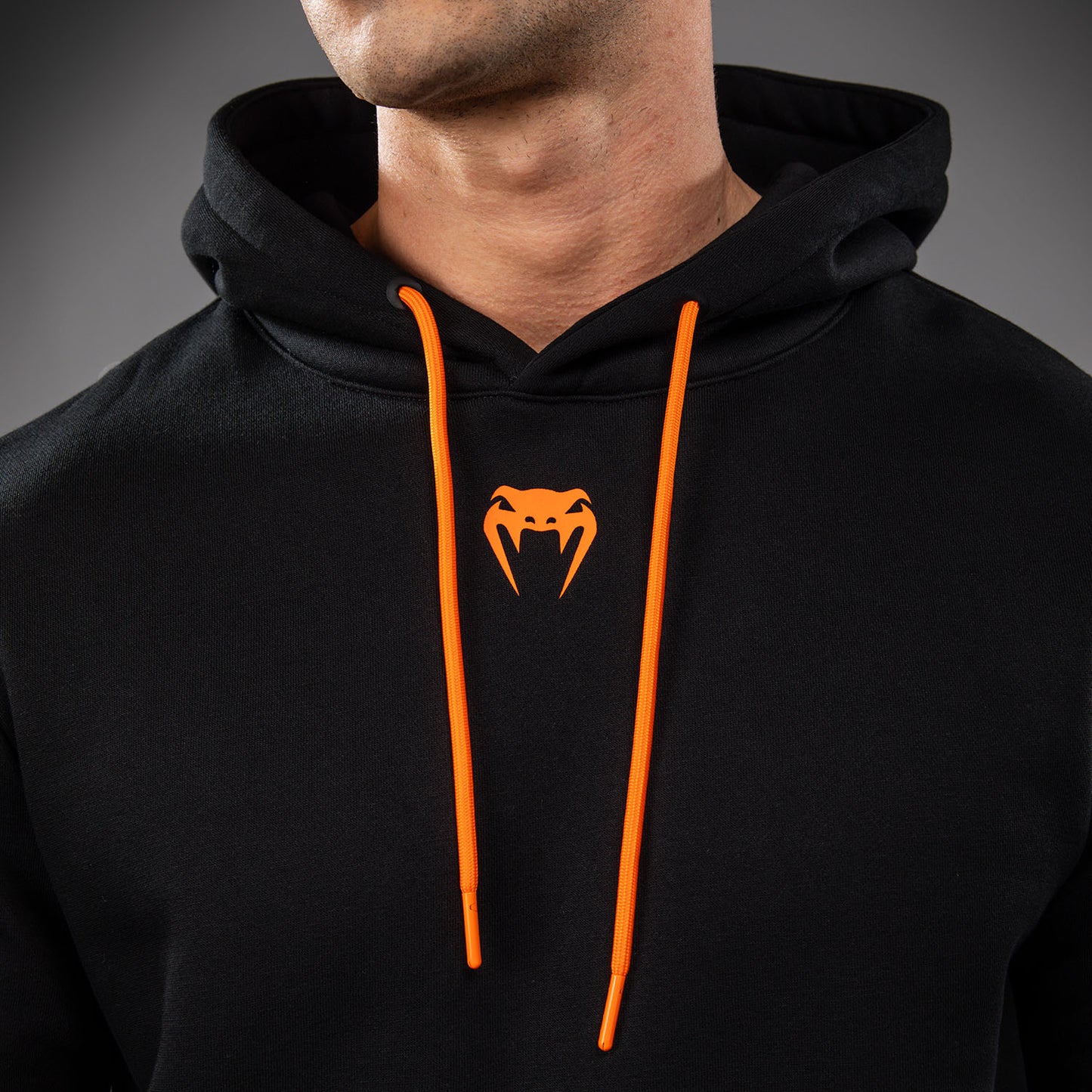 UFC Zenith by Venum Authentic Fight Week プルオーバーパーカー メンズ - ブラック