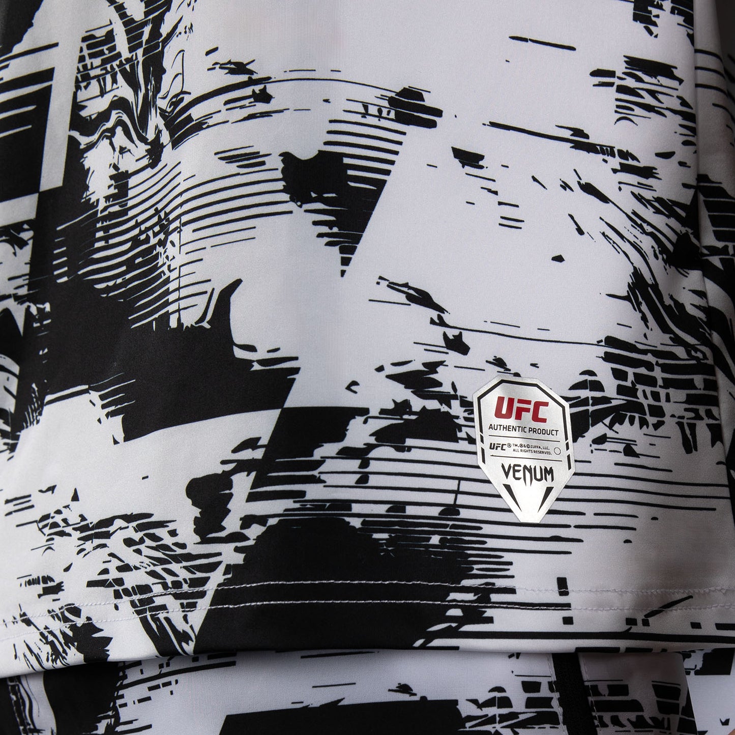 UFC Zenith by Venum Authentic Fight Week パフォーマンス半袖Tシャツ メンズ - ホワイト