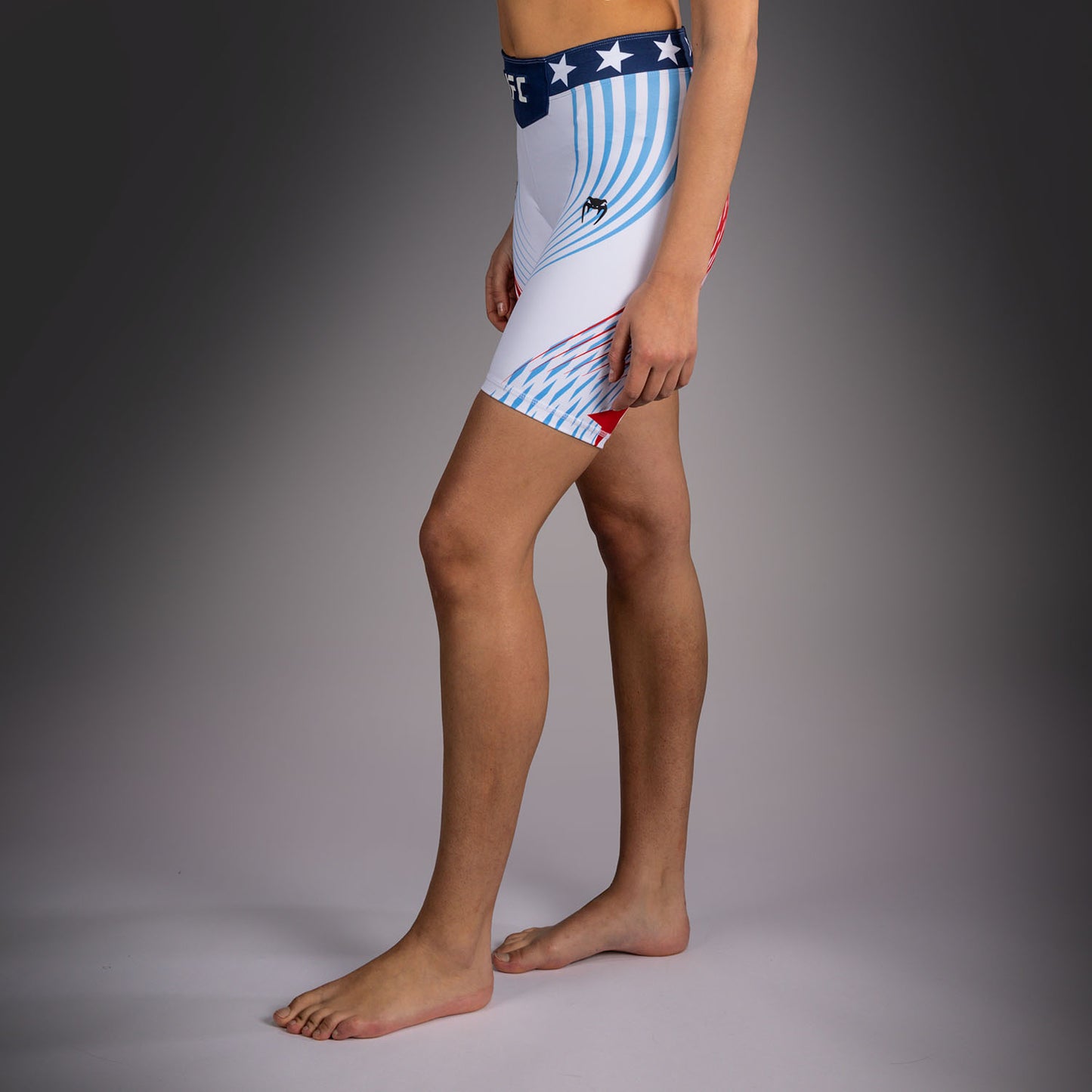 UFC Freedom 250 by Venum レディース Custom Authentic ヴァーリトゥード ショーツ ロングフィット - ホワイト
