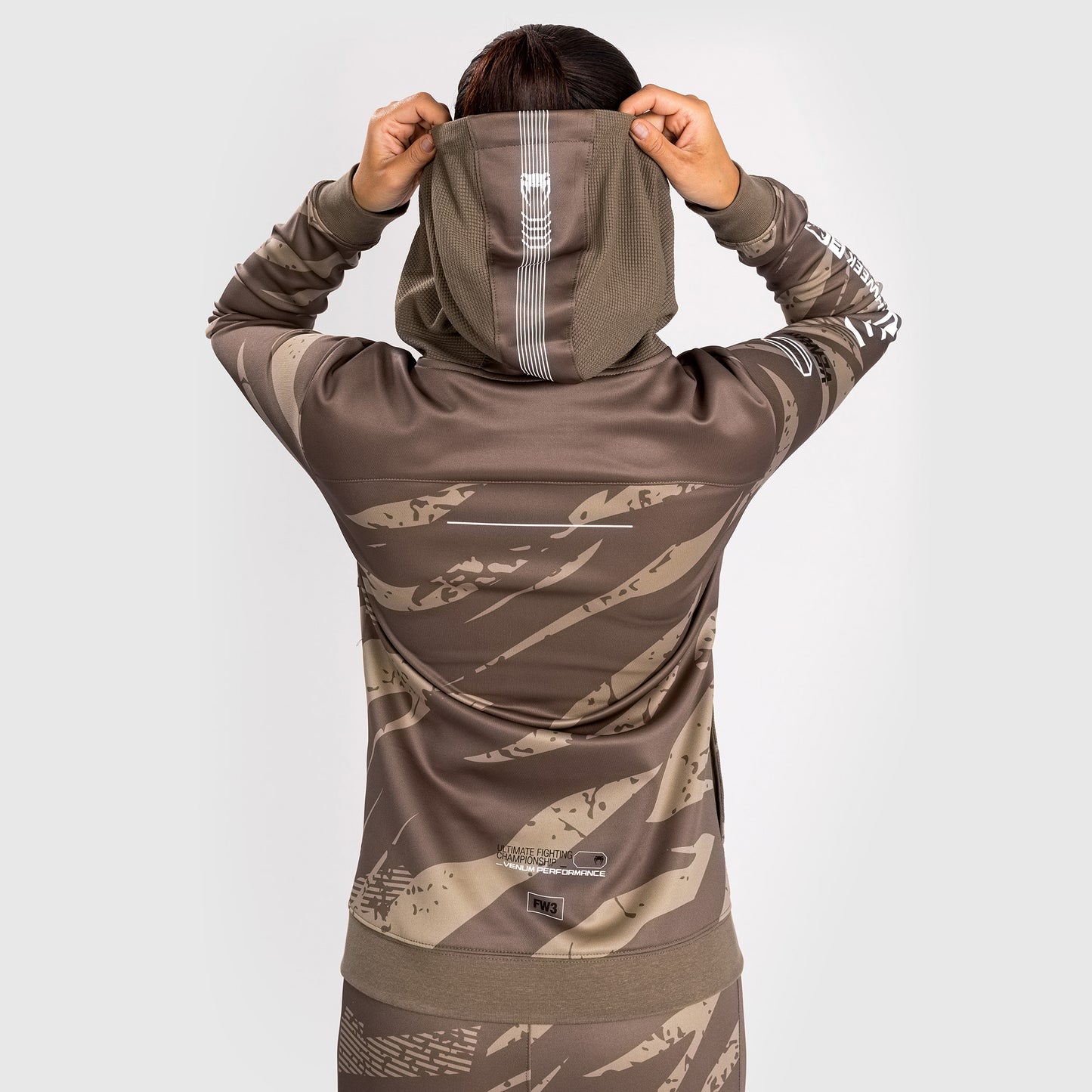 UFC Adrenaline By Venum Fight Week ウィメンズ・ジップ・フーディ - Desert Camo