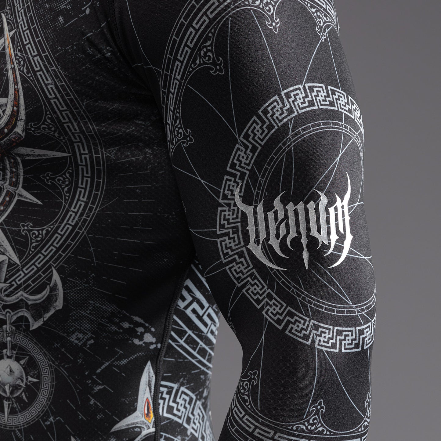Venum Gladiator 5.0 メンズ ロングスリーブ Tシャツ - ブラック/シルバー