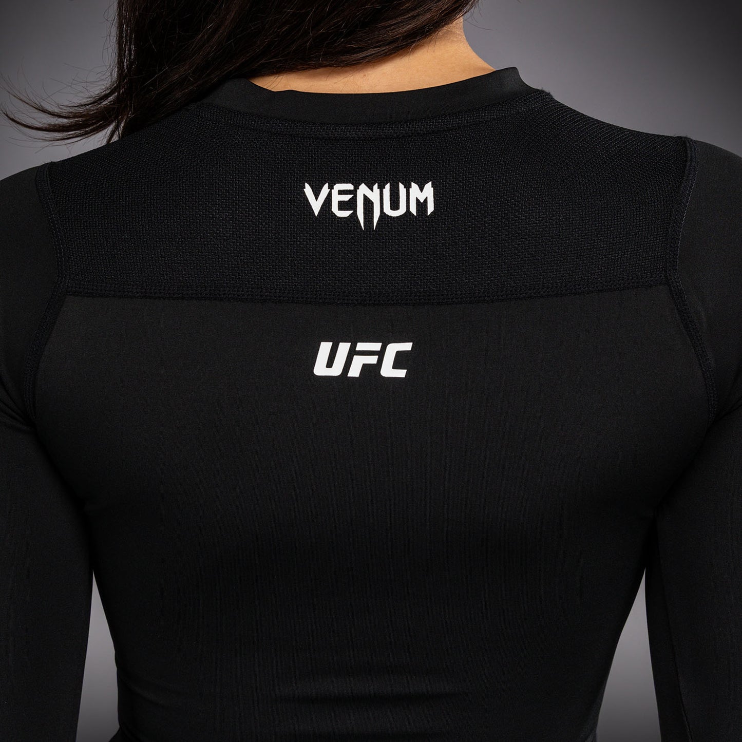 Venum UFC Unity by Venum Authentic Fight Week ウィメンズ テクニカル 長袖ラッシュガード - ブラック