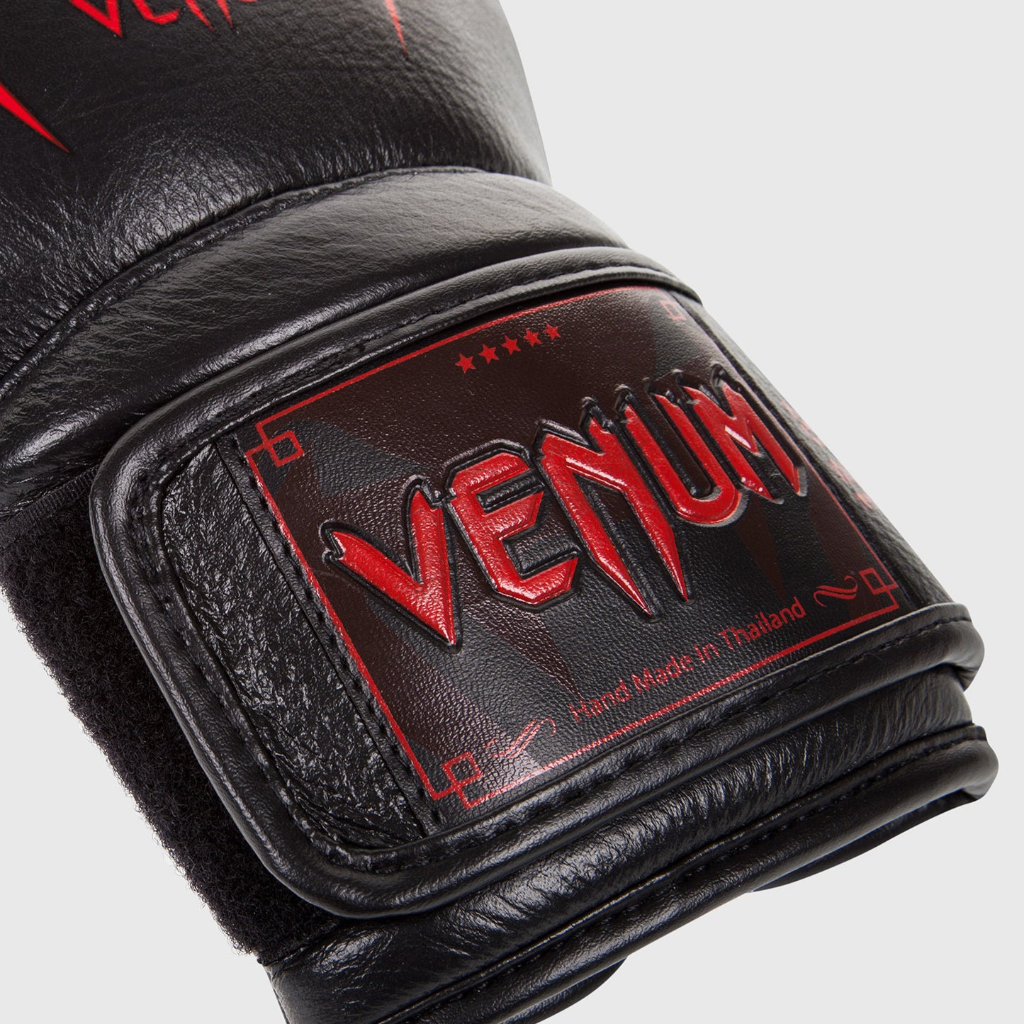 Venum Giant 3.0 ボクシンググローブ - ナッパレザー