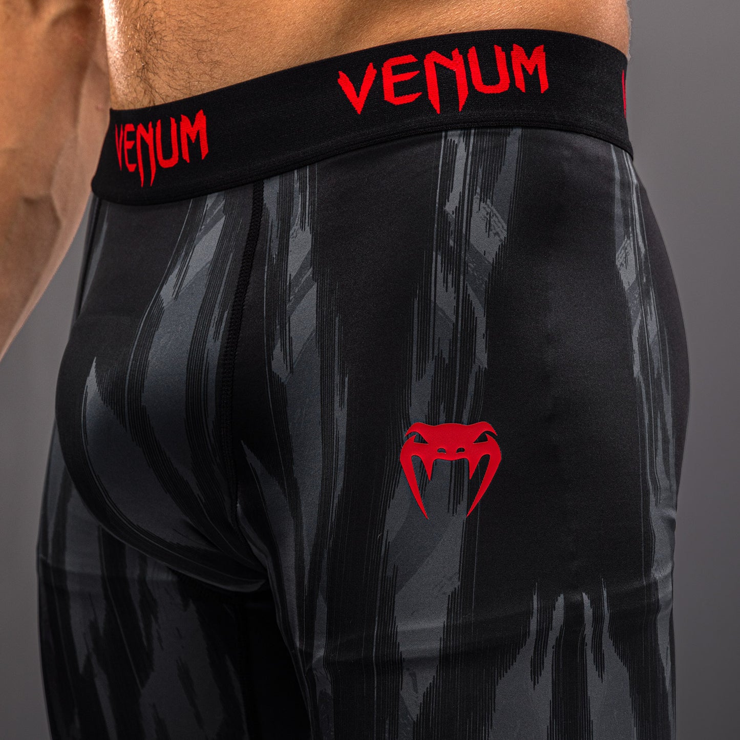 Venum Demon コンプレッションショーツ - ブラック/グレー