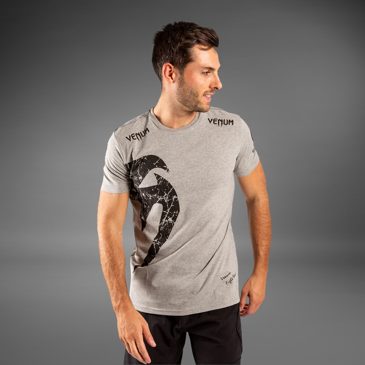 Venum Giant Tシャツ - グレー/ブラック