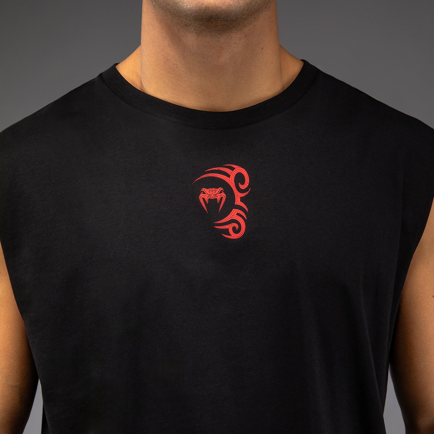 Venum x Mike Tyson Tiger ノースリーブTシャツ - ディープブラック
