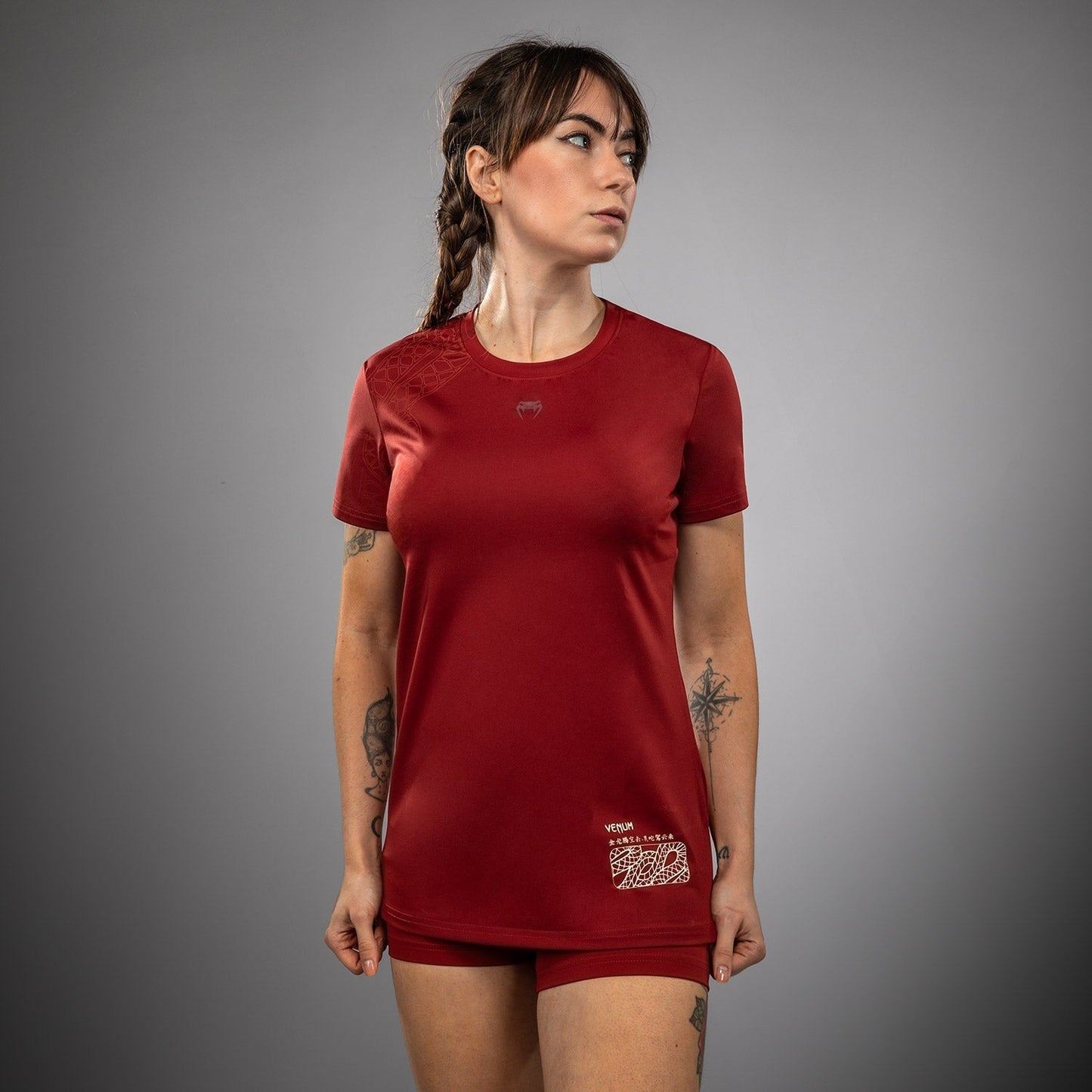 Venum Serpenti レディース ドライテック Tシャツ – バーガンディ/アイボリー