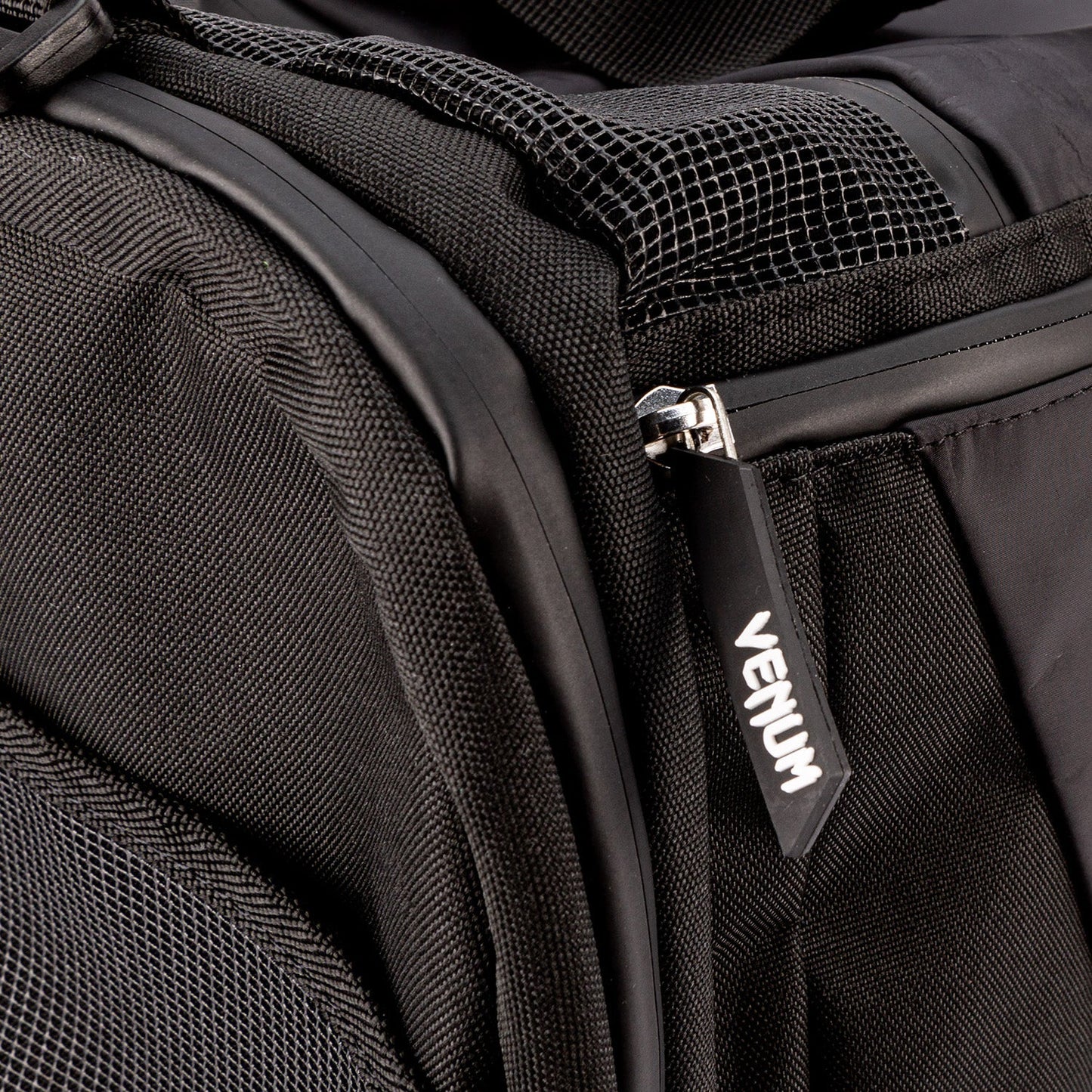 Venum Trainer Lite Evo スポーツバッグ