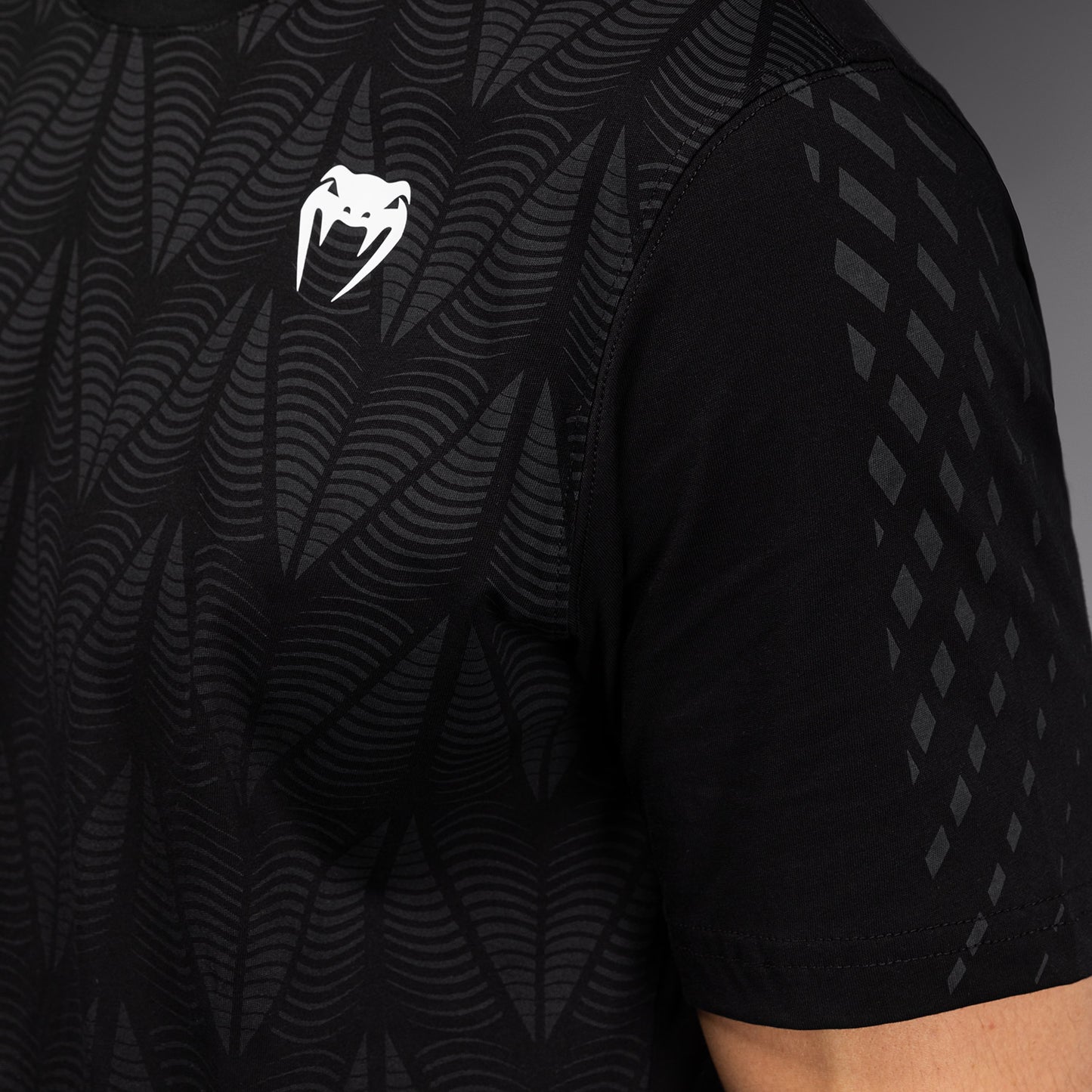 UFC Zenith by Venum Replica Tシャツ メンズ - ブラック