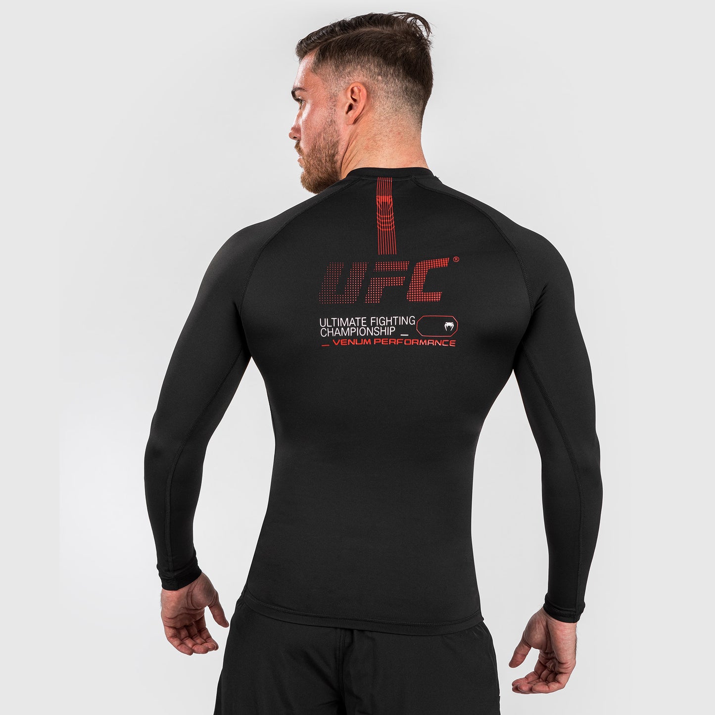 UFC Adrenaline by Venum Fight Week メンズ・パフォーマンス・ロングスリーブ・ラッシュガード - ブラック