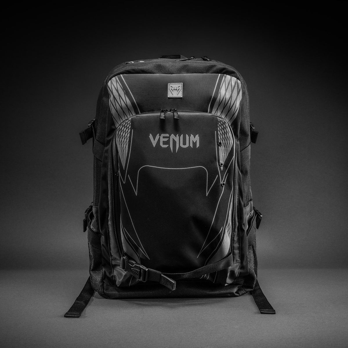 Venum Amazonia Reborn バックパック (15-25 L) - ブラック/グレー