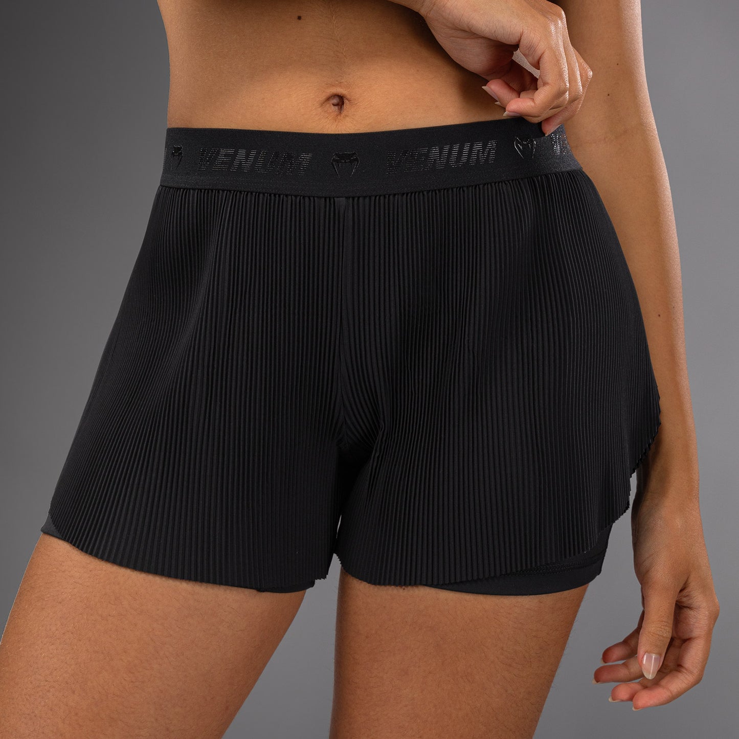 Venum Flowfit レディース トレーニングショーツ - ブラック