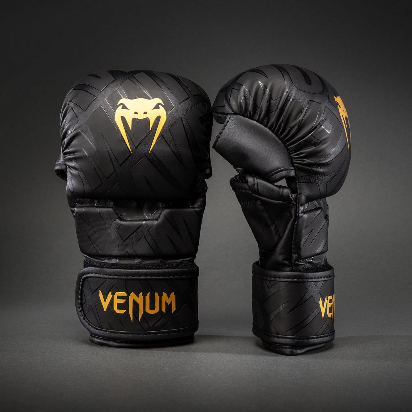 Venum Contender 1.5 XT 3D スパーリンググローブ - ブラック/ゴールド