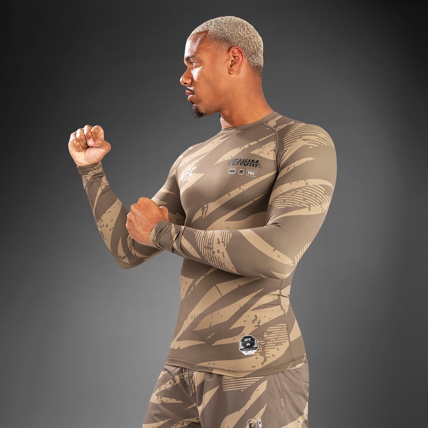 UFC Adrenaline By Venum Fight Week Performance  ロングスリーブラッシュガード - Desert Camo