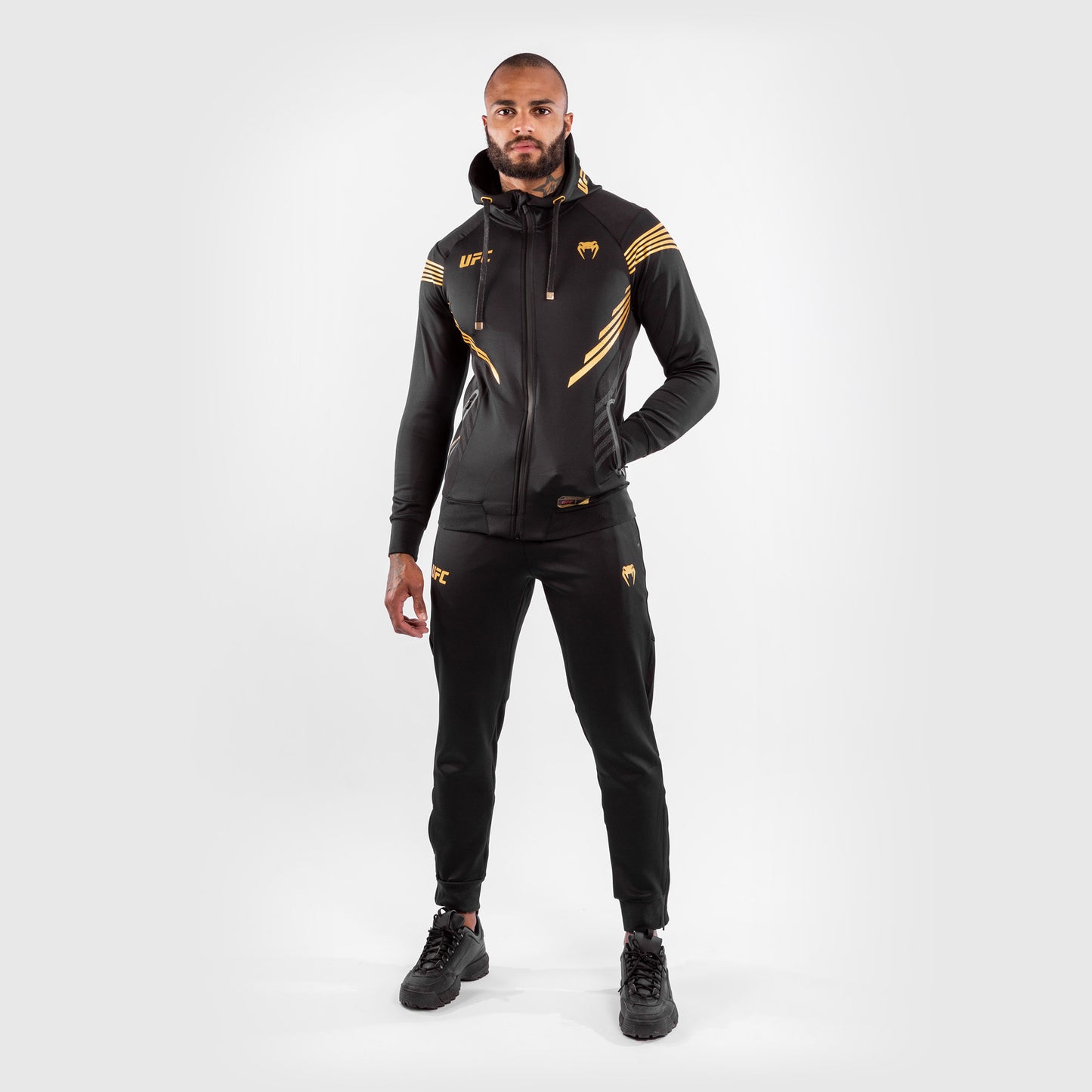 Venum UFC Authentic Fight Night メンズ Walkout フーディー – Champion