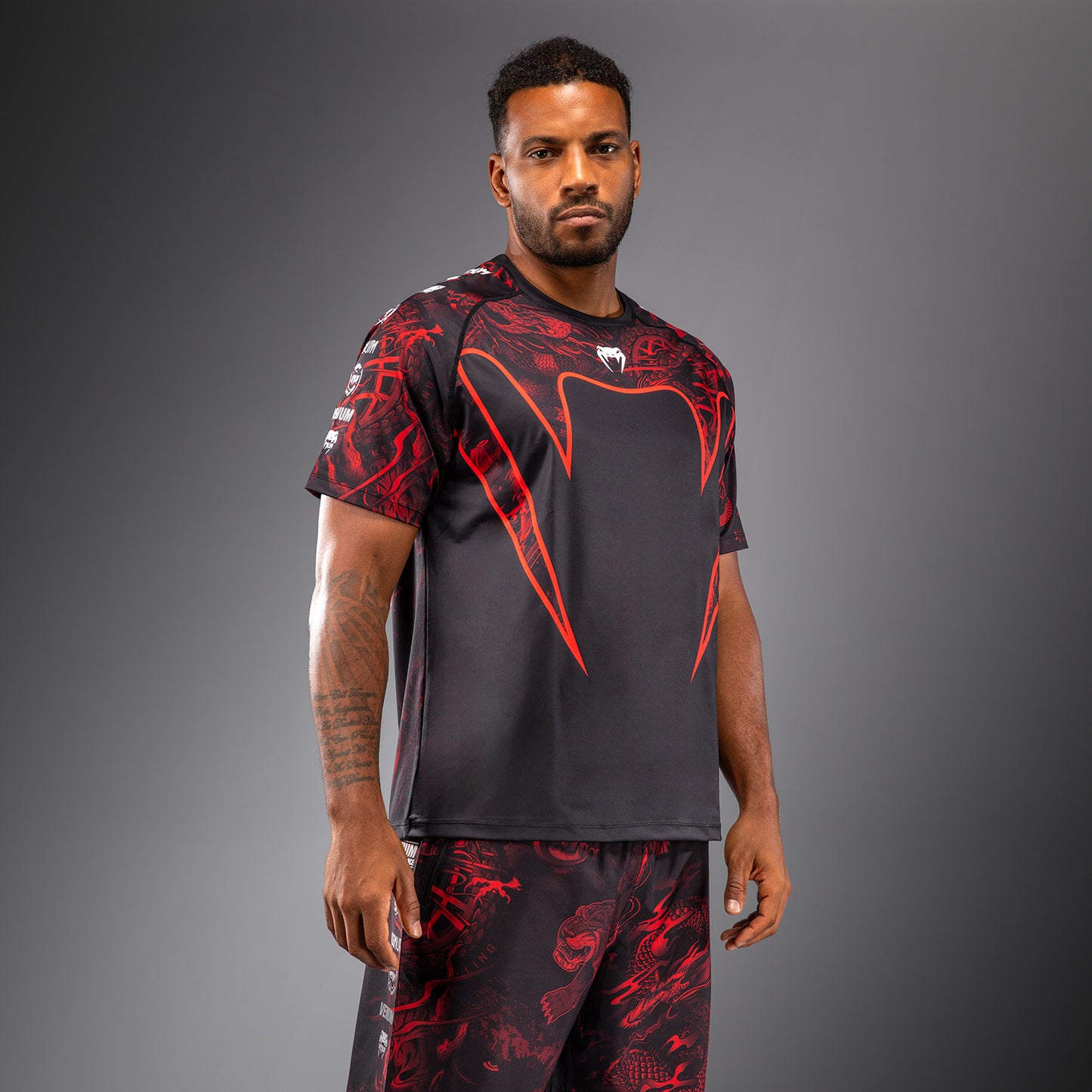 Venum 20th Anniversary ドライテックTシャツ - ブラック/レッド