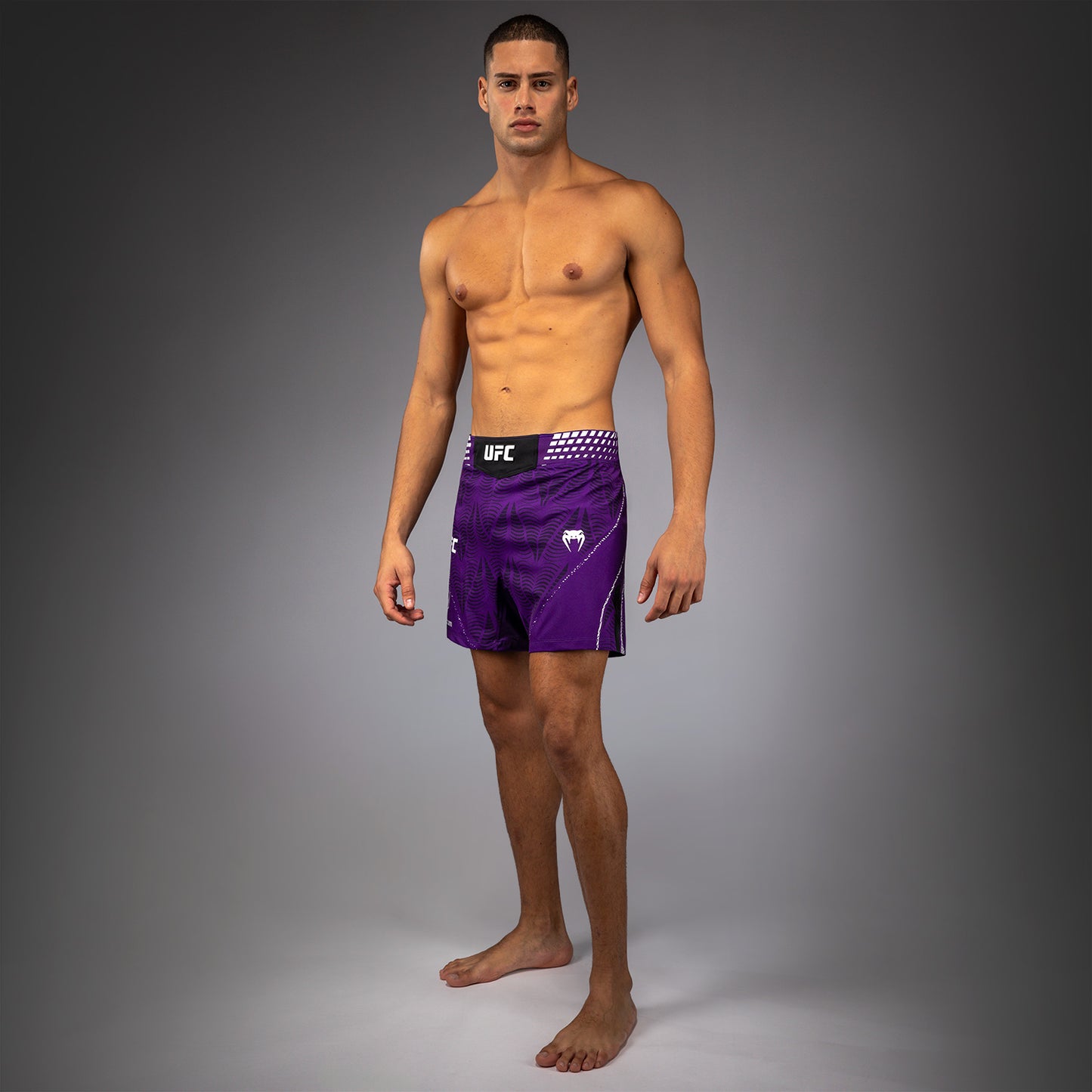 UFC Zenith by Venum Authentic Fight Night ショートフィットファイトショーツ メンズ - パープル