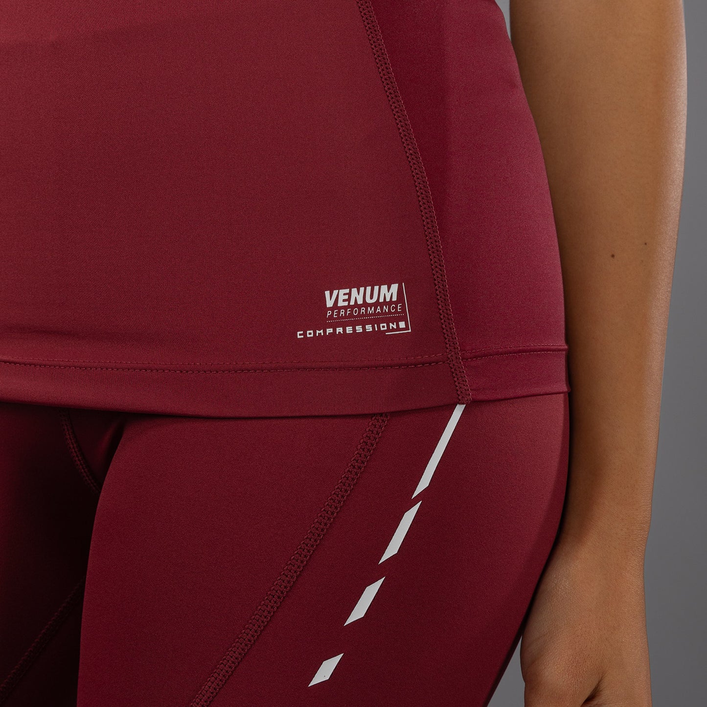 Venum Adrenaline Women's ドライテック タンクトップ – バーガンディ/ピンク