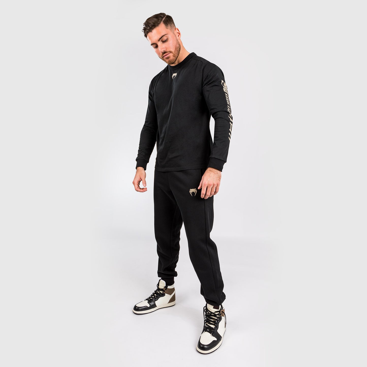 UFC Adrenaline by Venum Fight Week メンズ・ロングスリーブTシャツ - ブラック